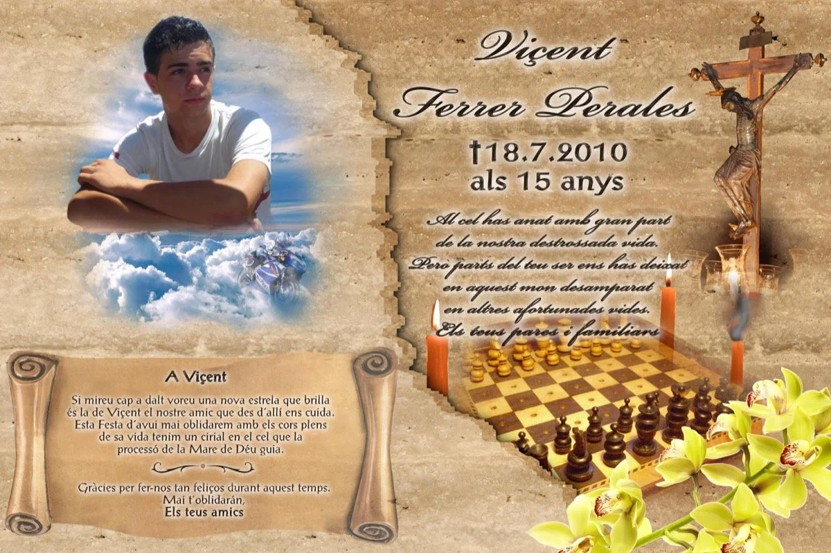 Lápida de cerámica personalizada para Vicent, diseñada por Raúl Abad en Valencia
