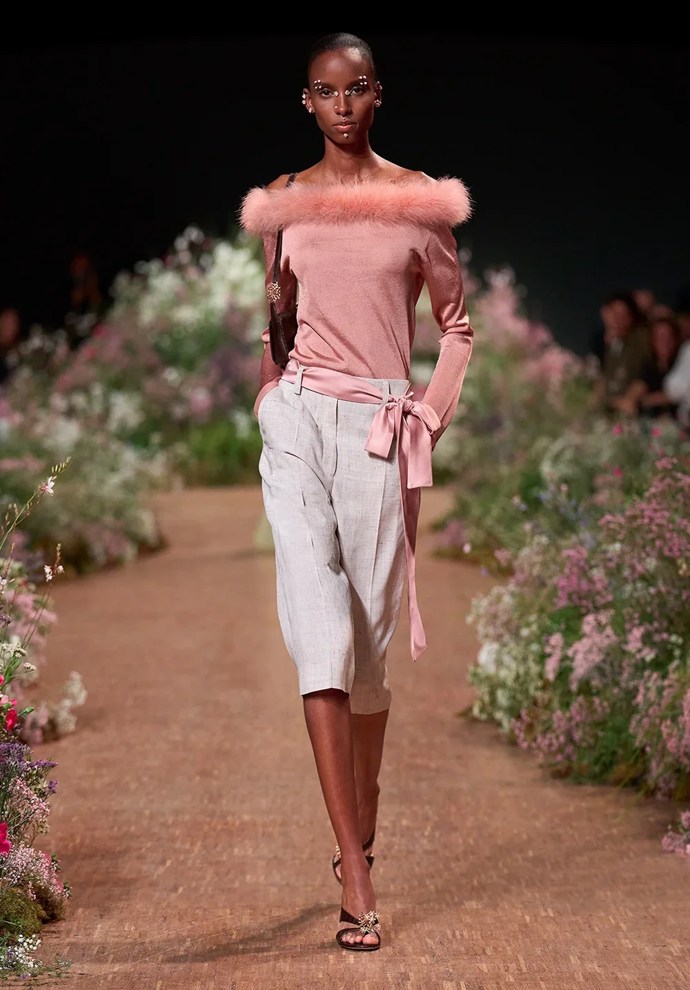 elie-saab-ss27-18.webp
