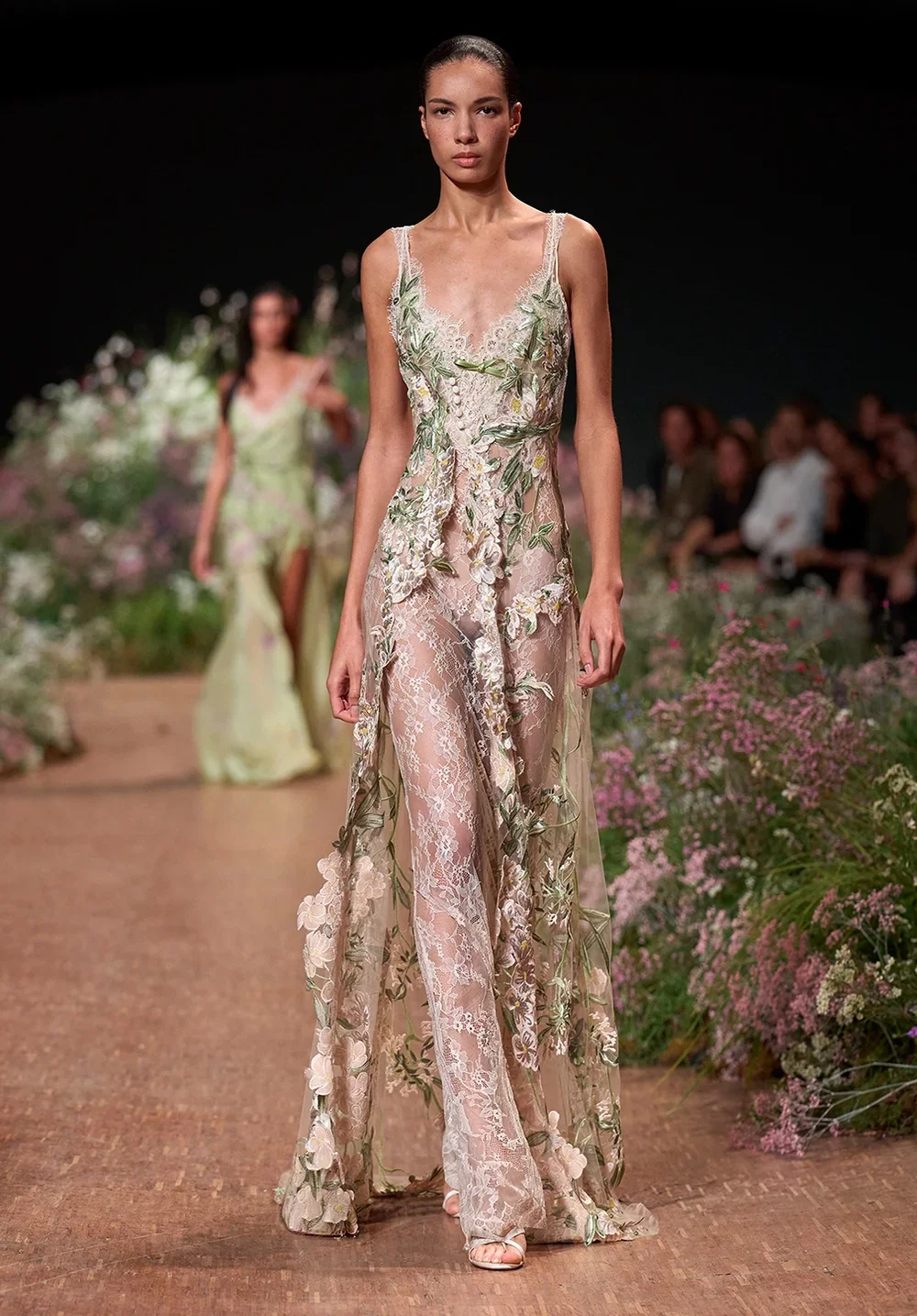 elie-saab-ss27-19.webp