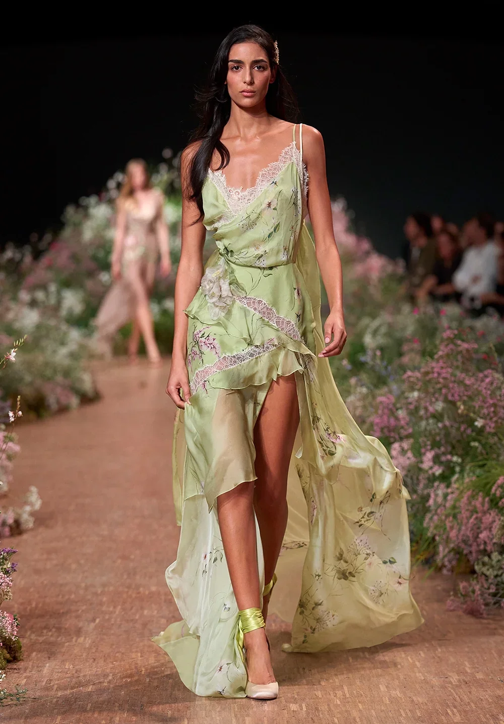 elie-saab-ss27-20.webp