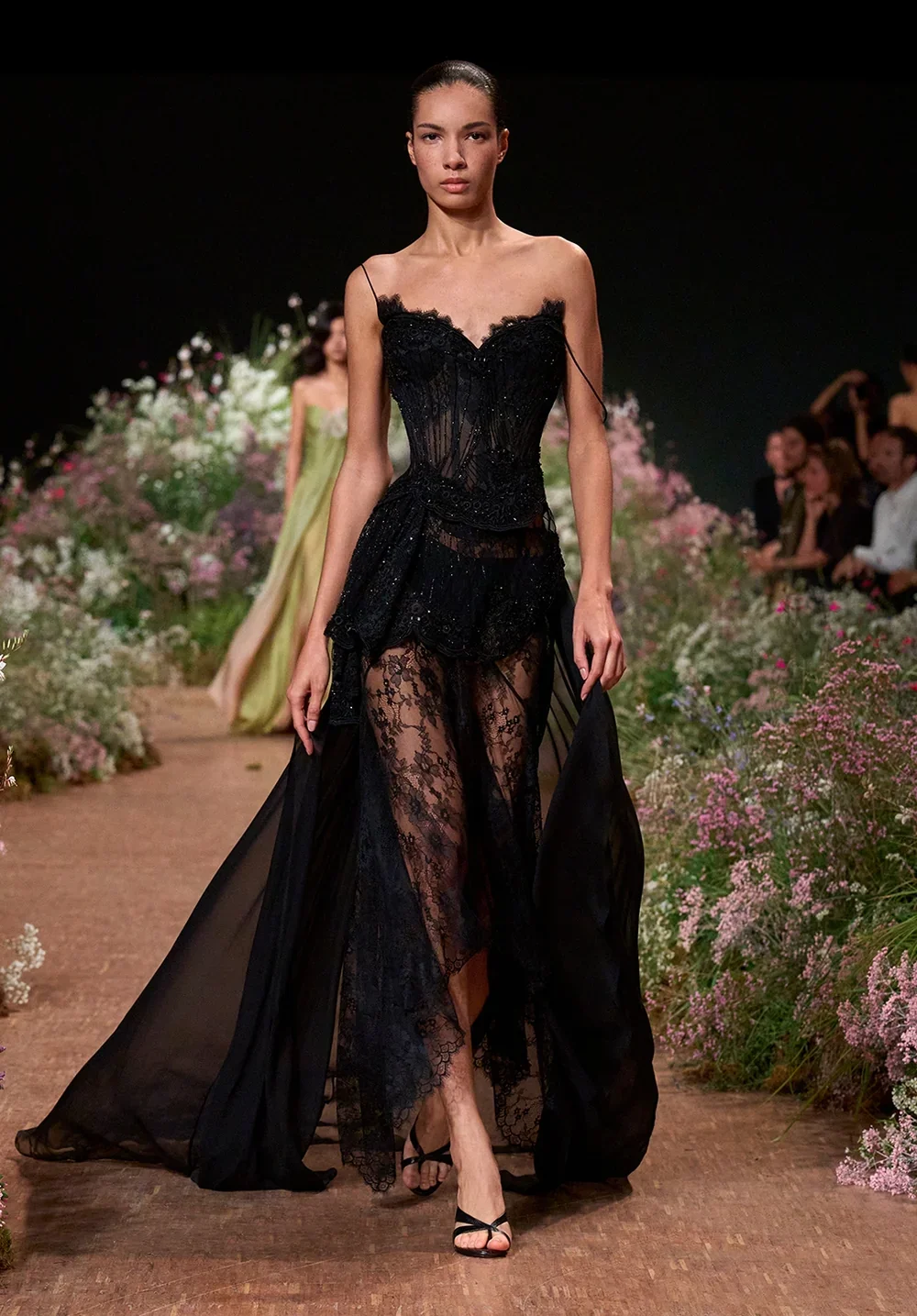 elie-saab-ss27-27.webp