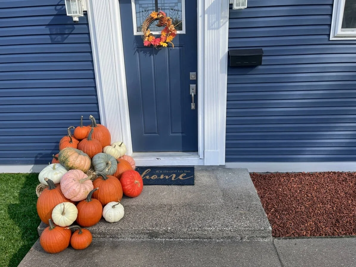 The-Harvest-Springboro-OH-45005-Pumpkins-and-Gourds-Installed-add-Straw-Bale-2.jpg