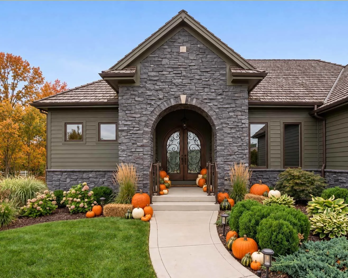 front-porch-pumpkin-arrangement.jpg