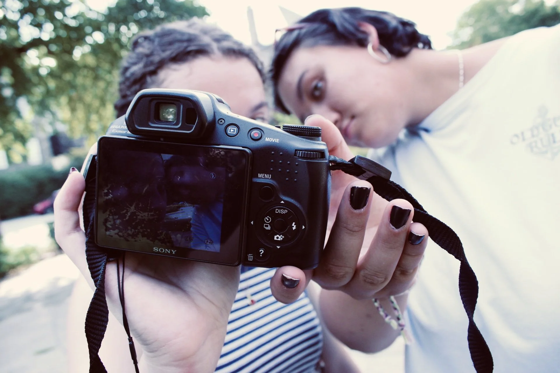 "Is this ok?" Canon Rebel T7