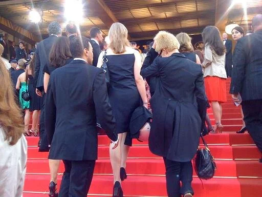 The steps (les marches rouges)