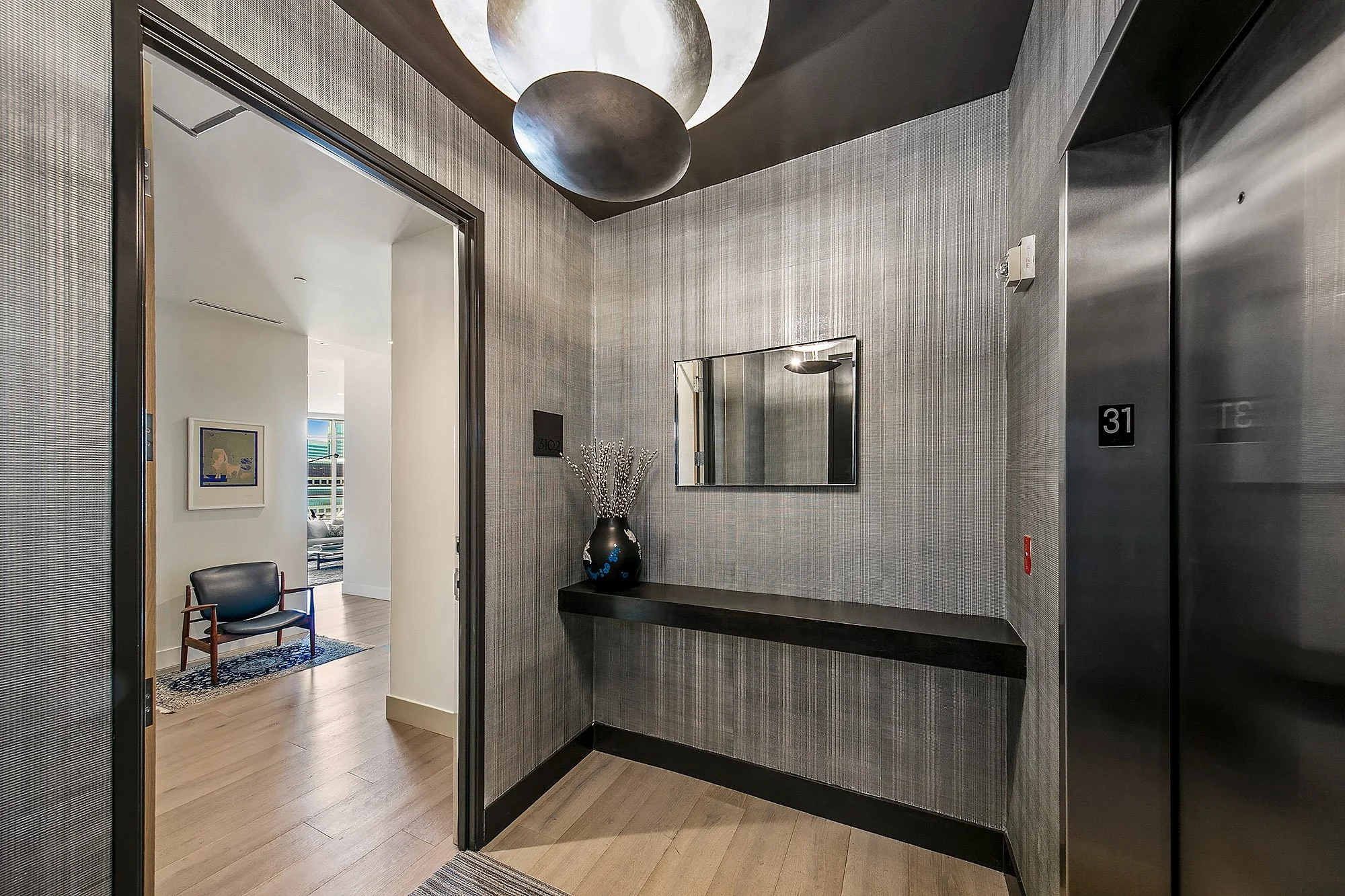 Escala Penthouse #202 - Daylight (2).jpg