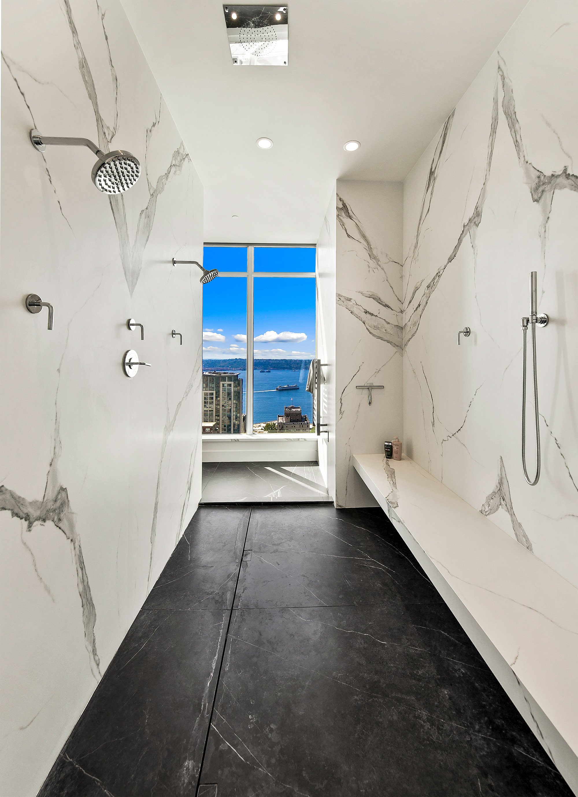 Escala Penthouse #202 - Daylight (35).jpg