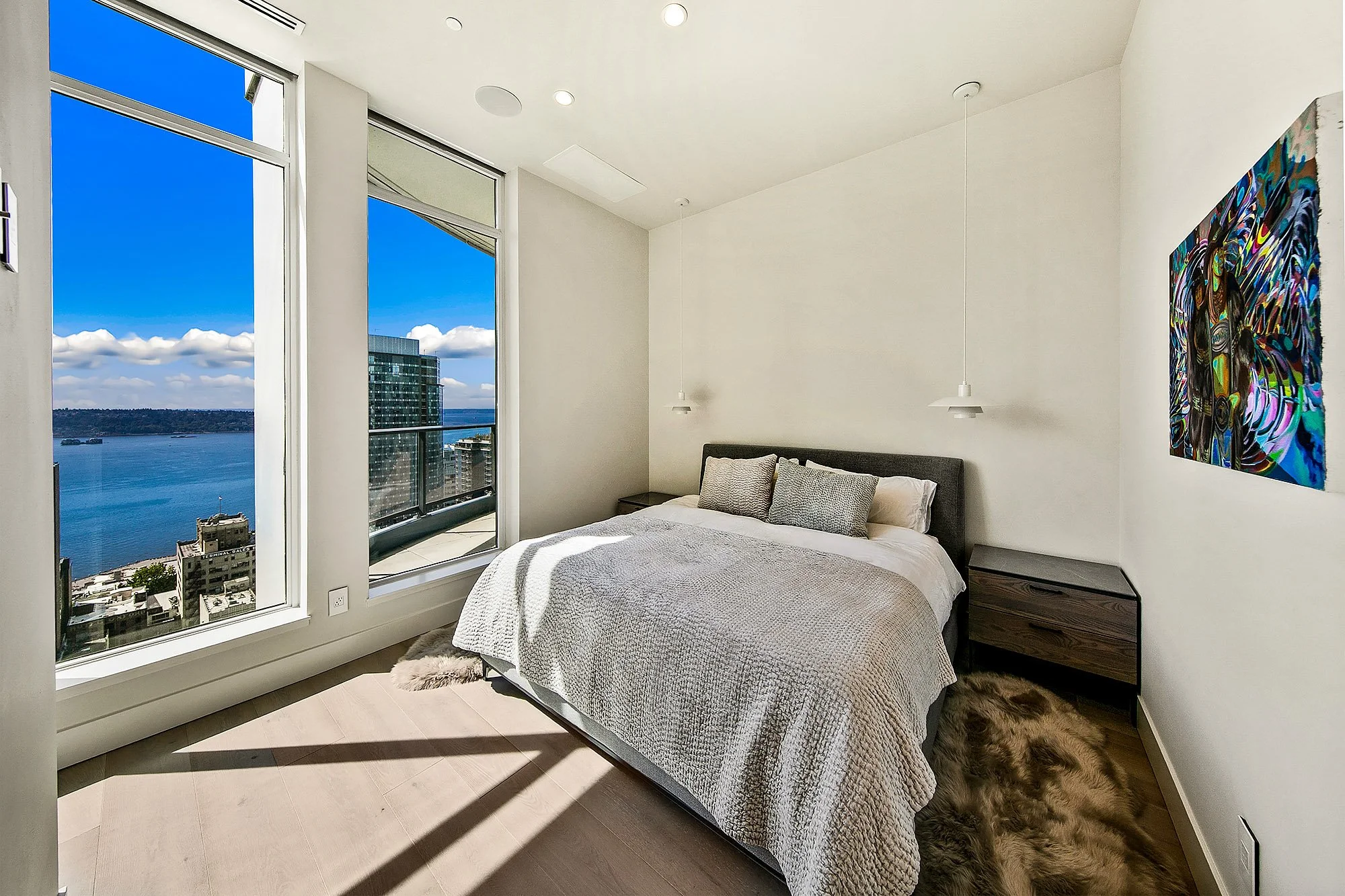 Escala Penthouse #202 - Daylight (45).jpg