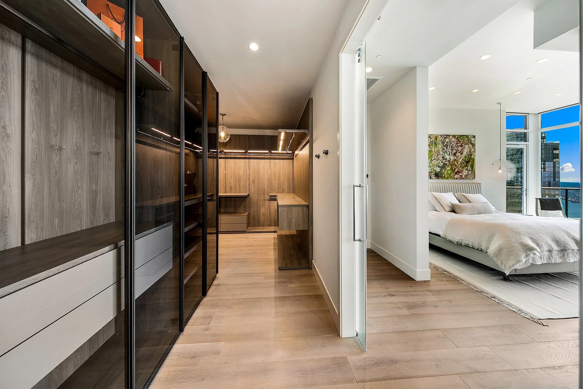 Escala Penthouse #202 - Daylight (32).jpg