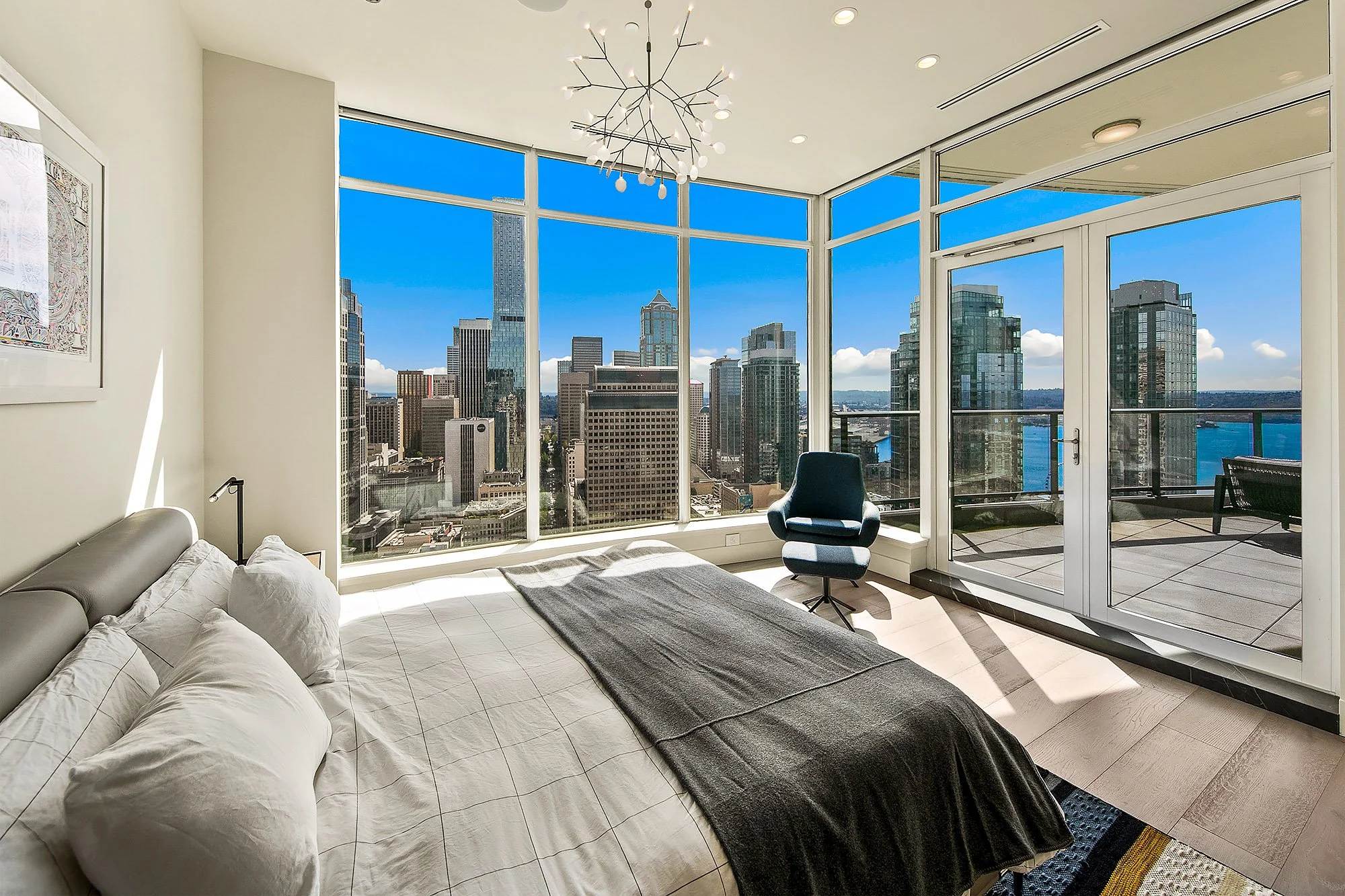 Escala Penthouse #202 - Daylight (37).jpg