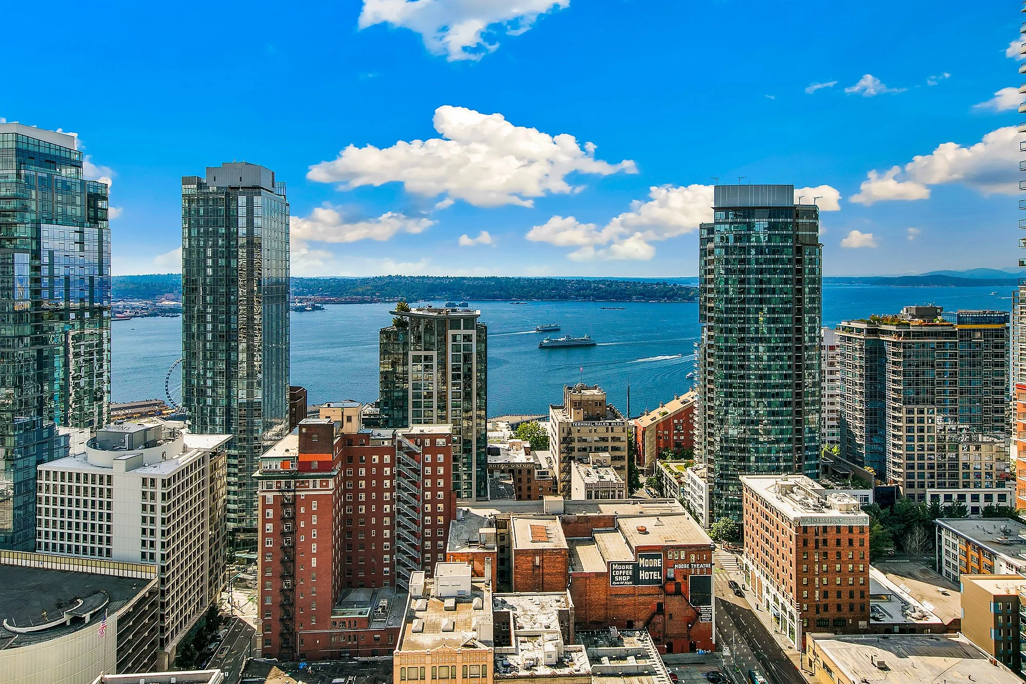 Escala Penthouse #202 - Daylight (19).jpg