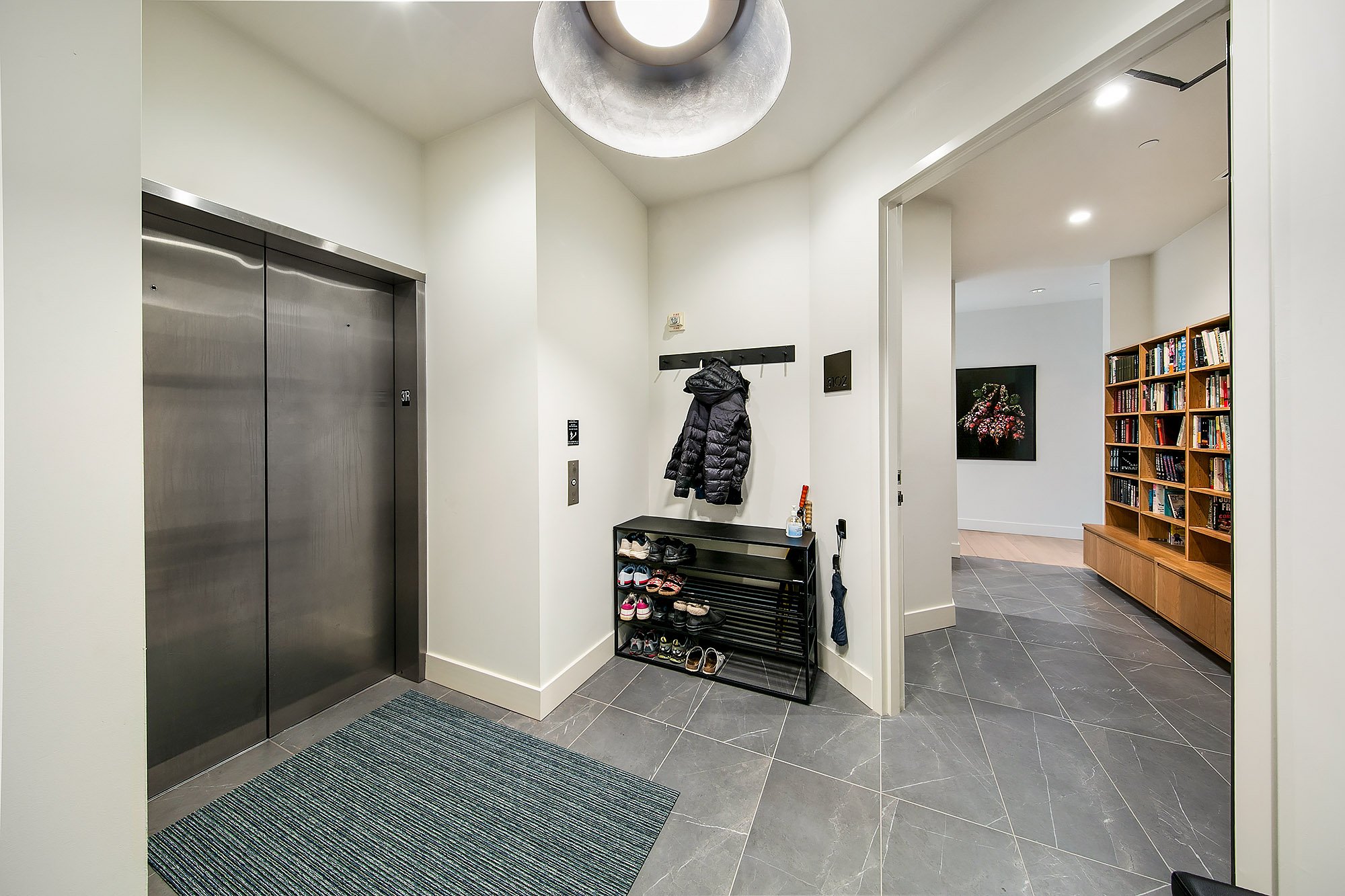 Escala Penthouse #202 - Daylight (48).jpg
