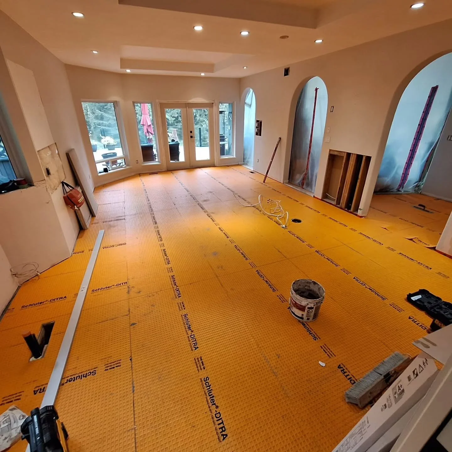 Before and after transformation!

A ton of prep went into getting this floor right, including self-leveling and planing down a severely crowned joist.

A lasting tile installation starts with what&rsquo;s underneath.

#sunshinecoastbuilder #sunshinec
