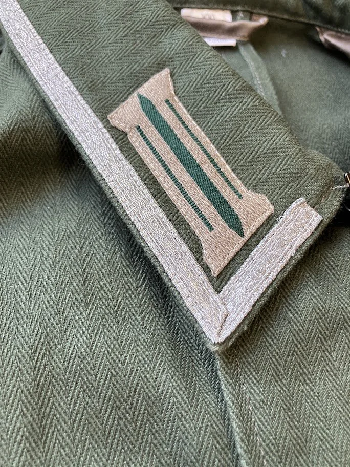 Collar tabs and litzen