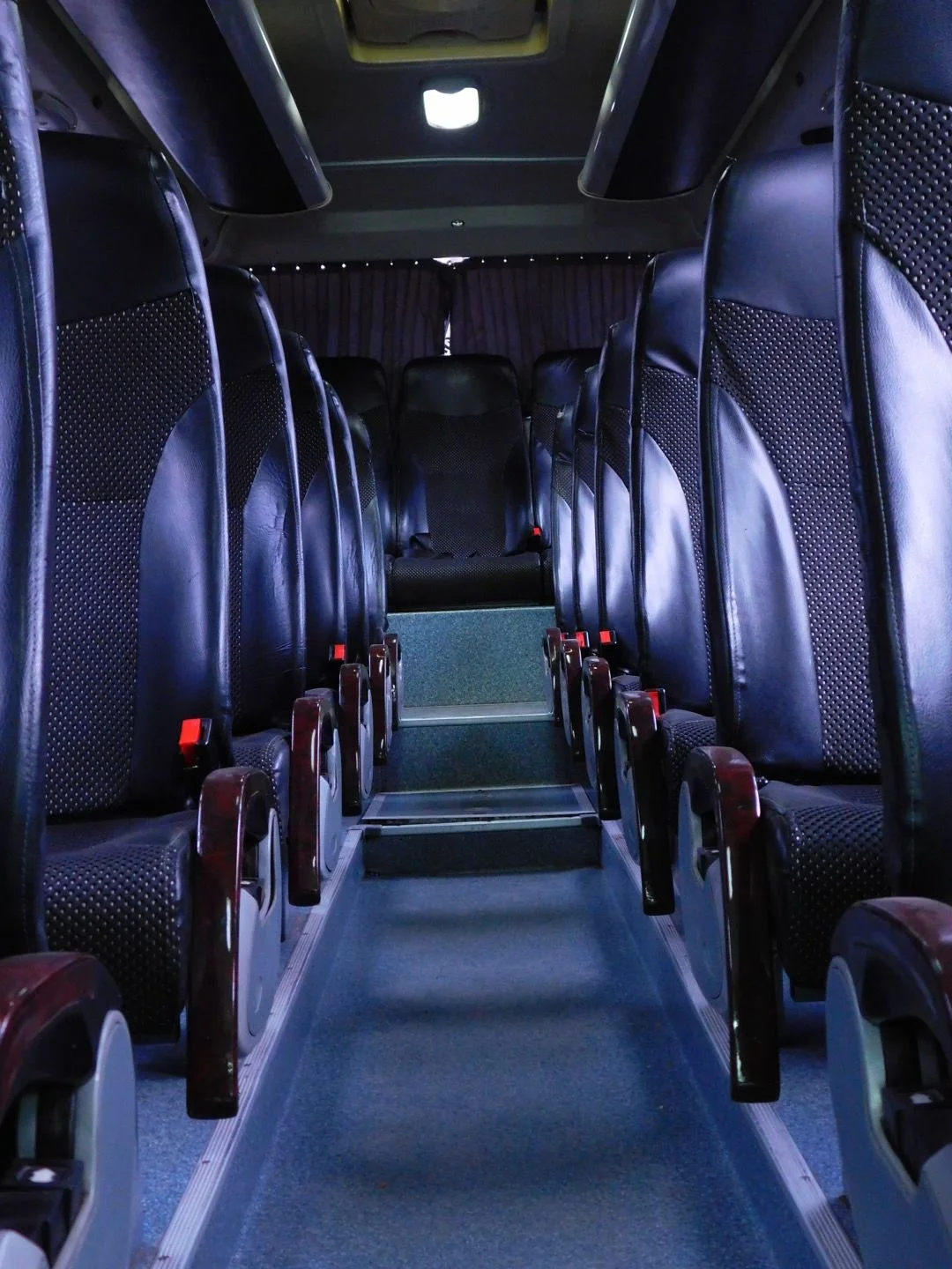 minibus.jpg