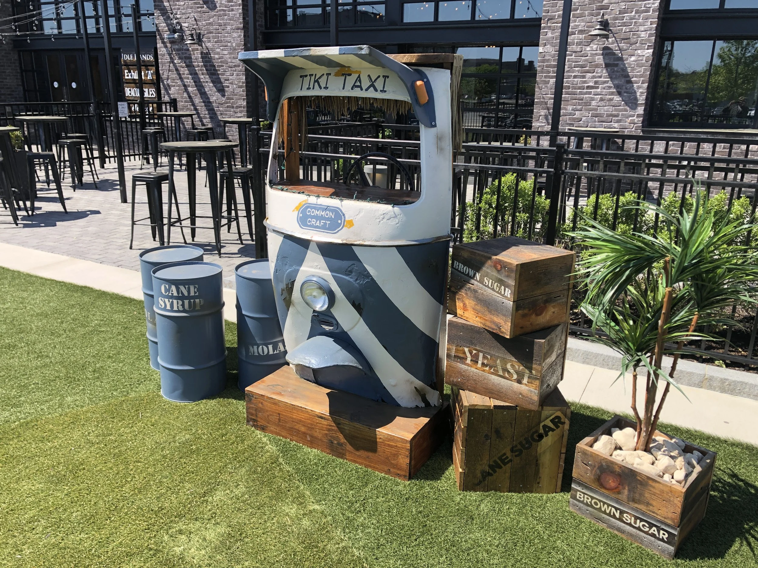 Tuk Tuk Tiki Bar
