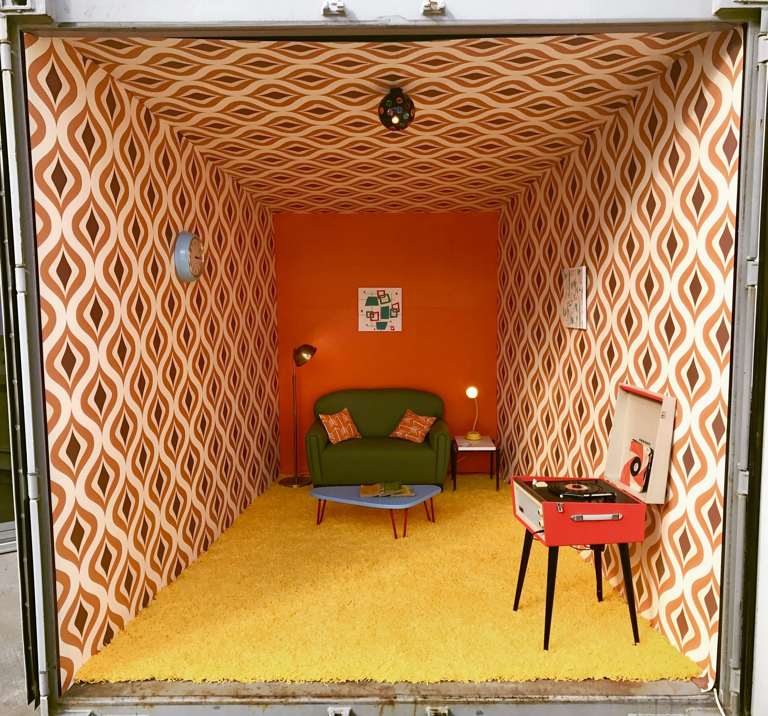 Illusion Container 