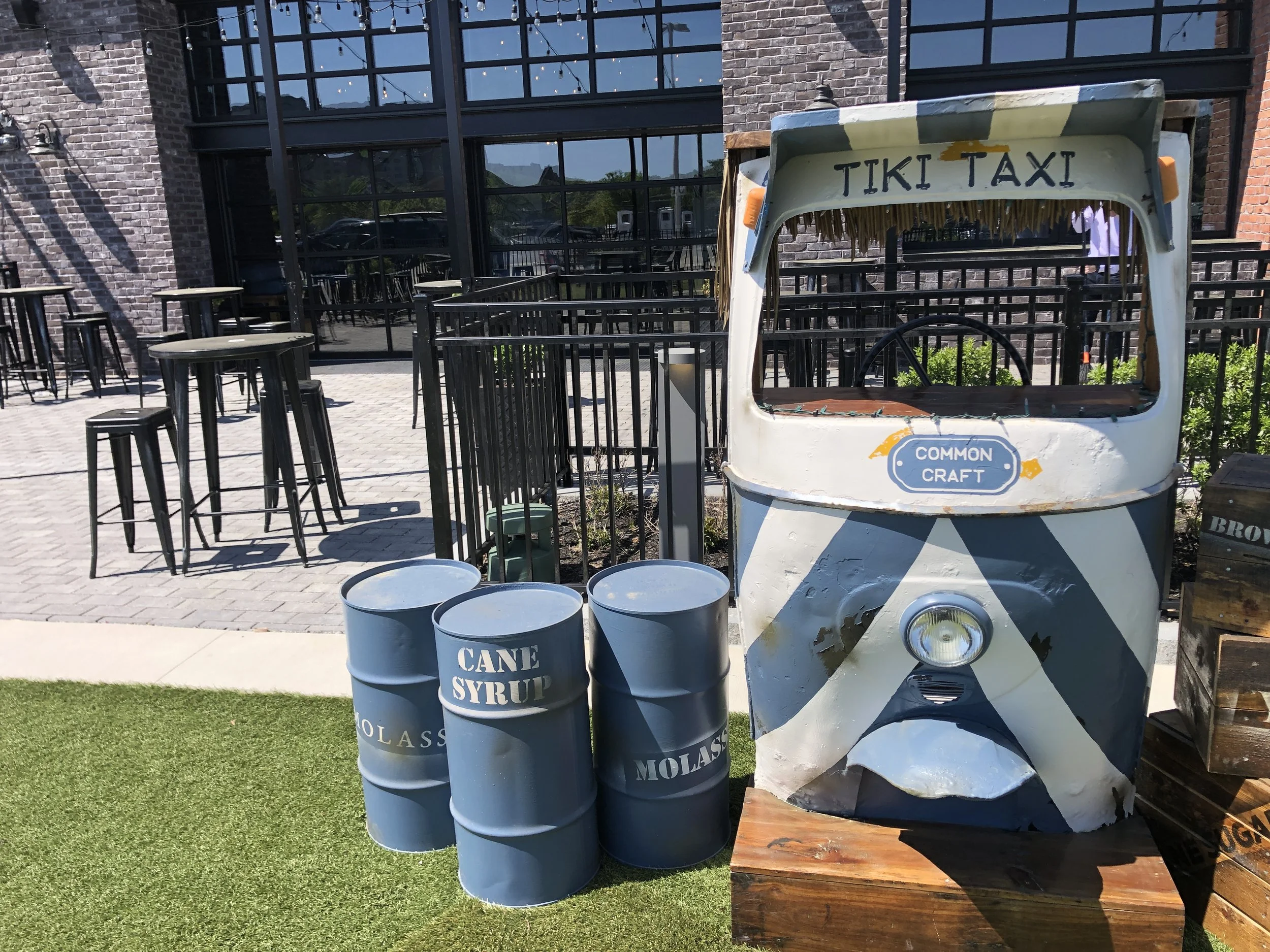 Tuk Tuk Tiki Bar
