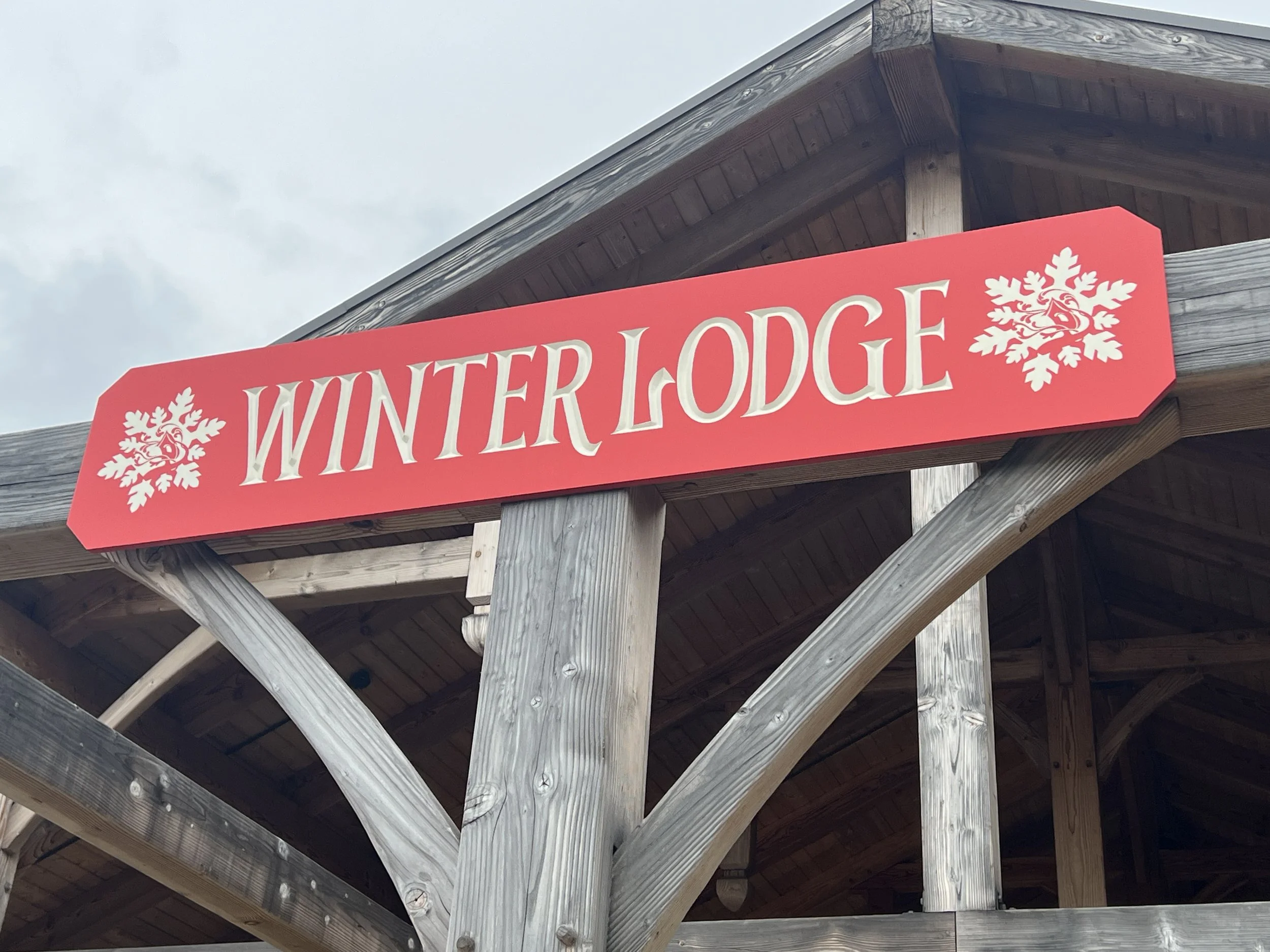 Tree House Winter Lodge
