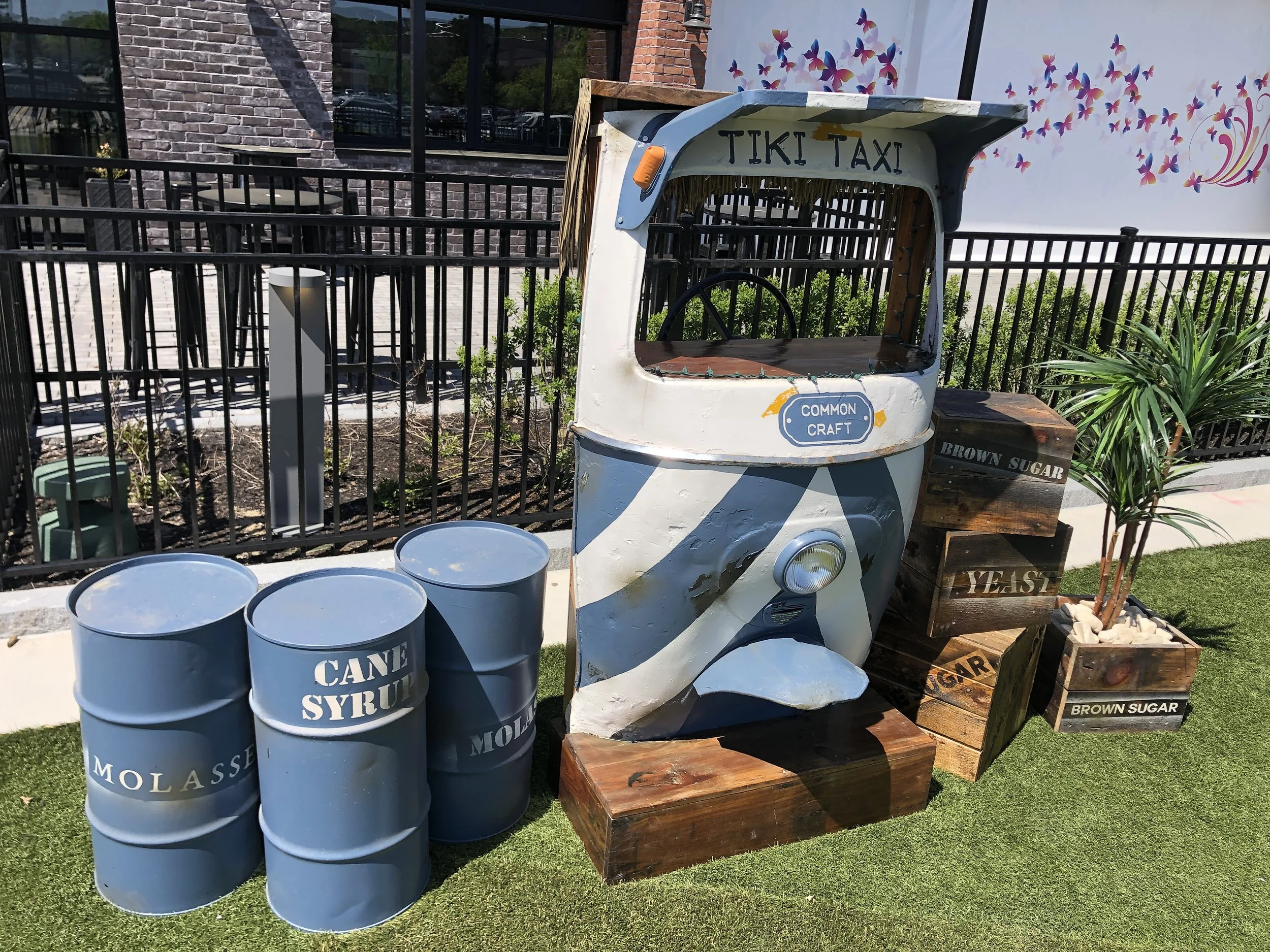 Tuk Tuk Tiki Bar