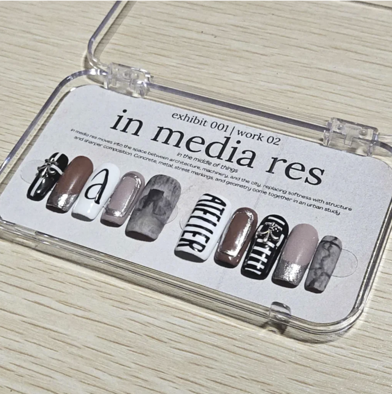 work 02: in media res