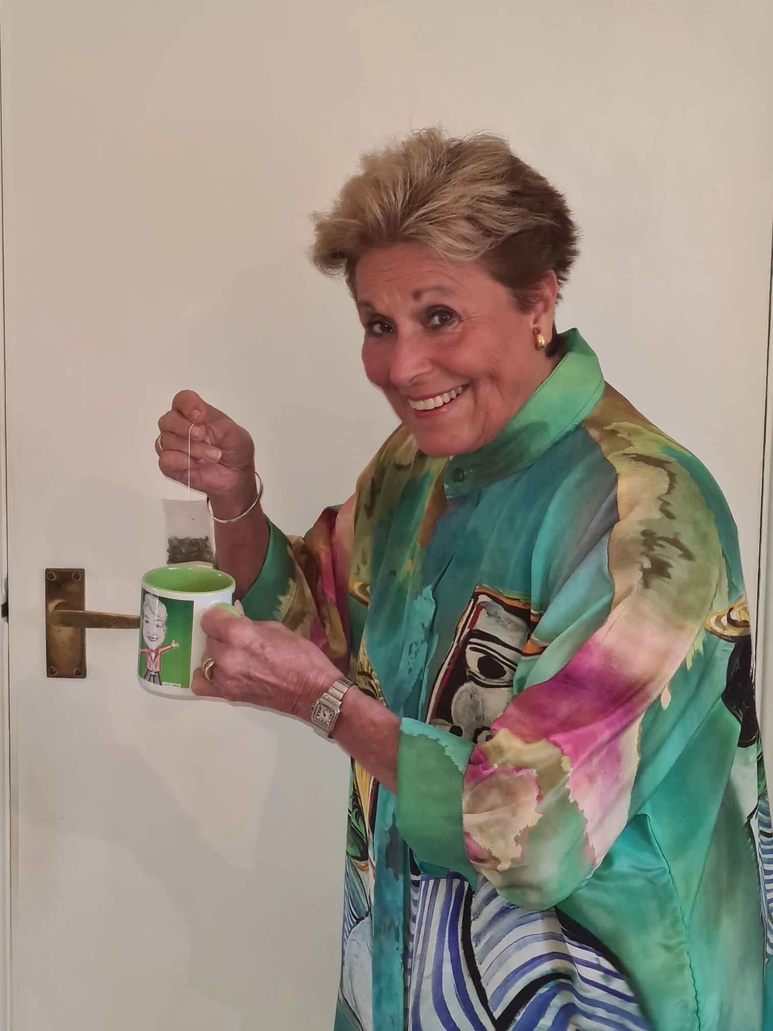 Lorna-tbag-2.jpg