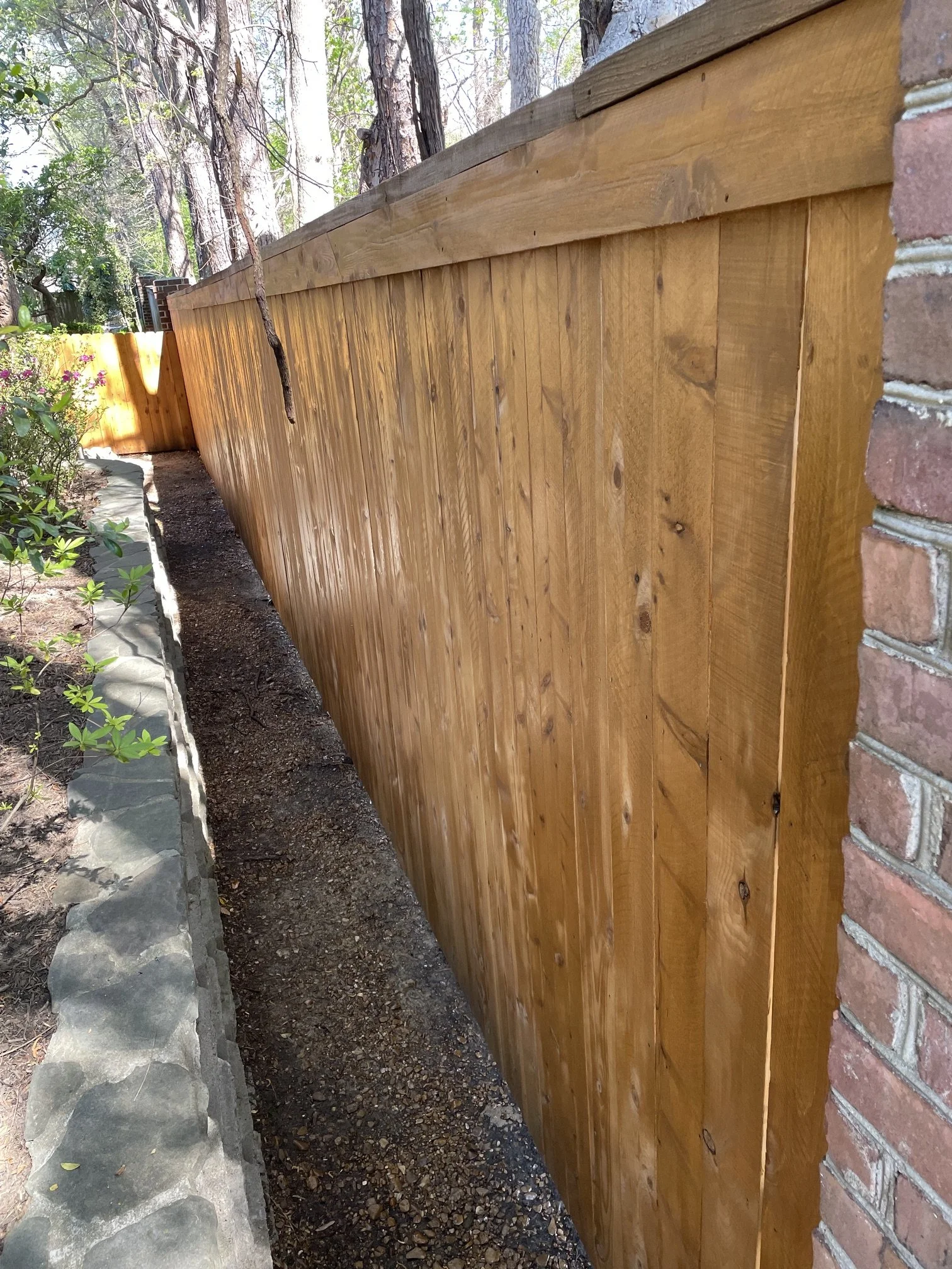 Cedar privacy fence with custom staining, Memphis, TN
