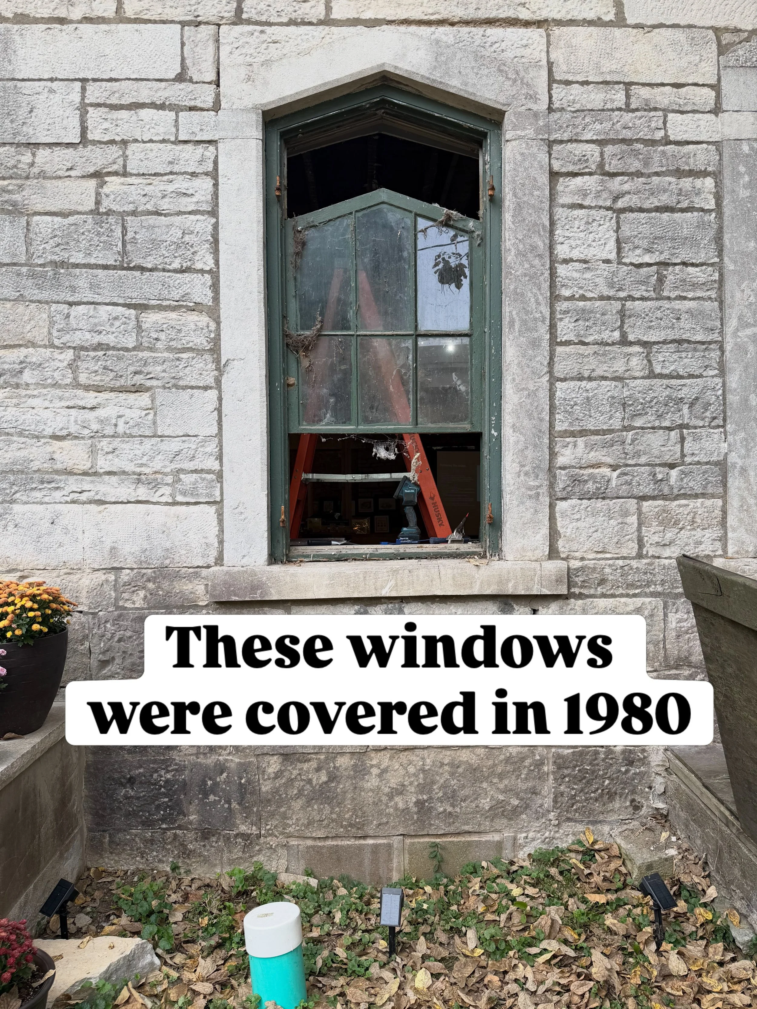 Last Saturday, we teamed up with Riverbend Renewal to host a historic window workshop at the house. 

Led by master carpenter, Eric LaVelle, the workshop covered why historic windows are important, lead safety, window anatomy, paint and glazing remov
