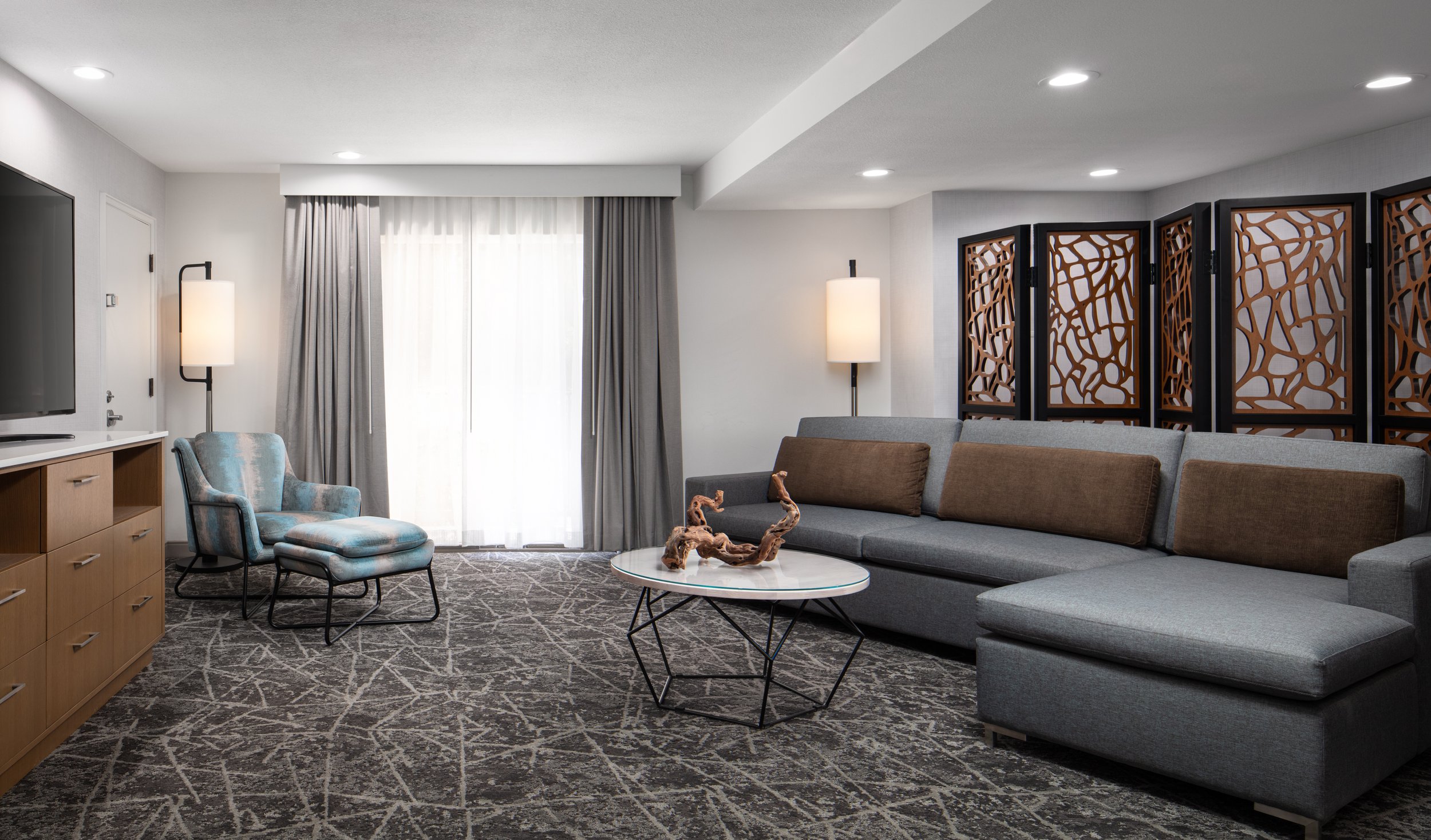 rlsa_nk1sdw_living_room.jpg
