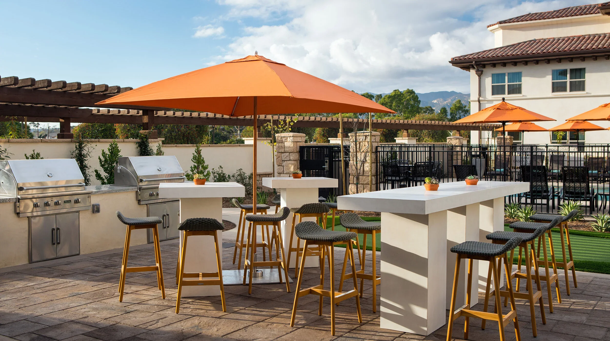 RI_SBAGO_Outdoor_Kitchen.webp