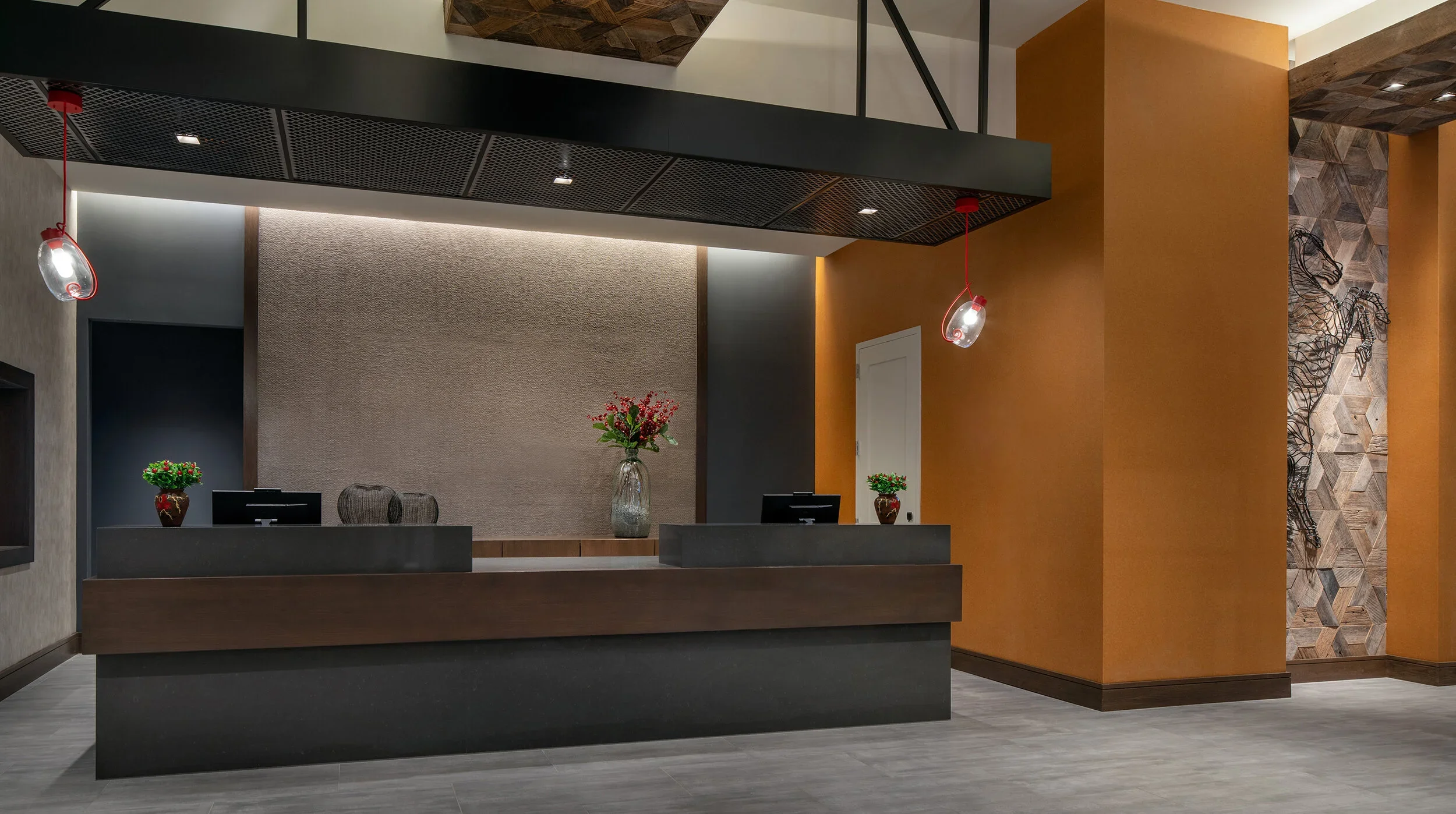 RI_LAXRL_Front_Desk.webp