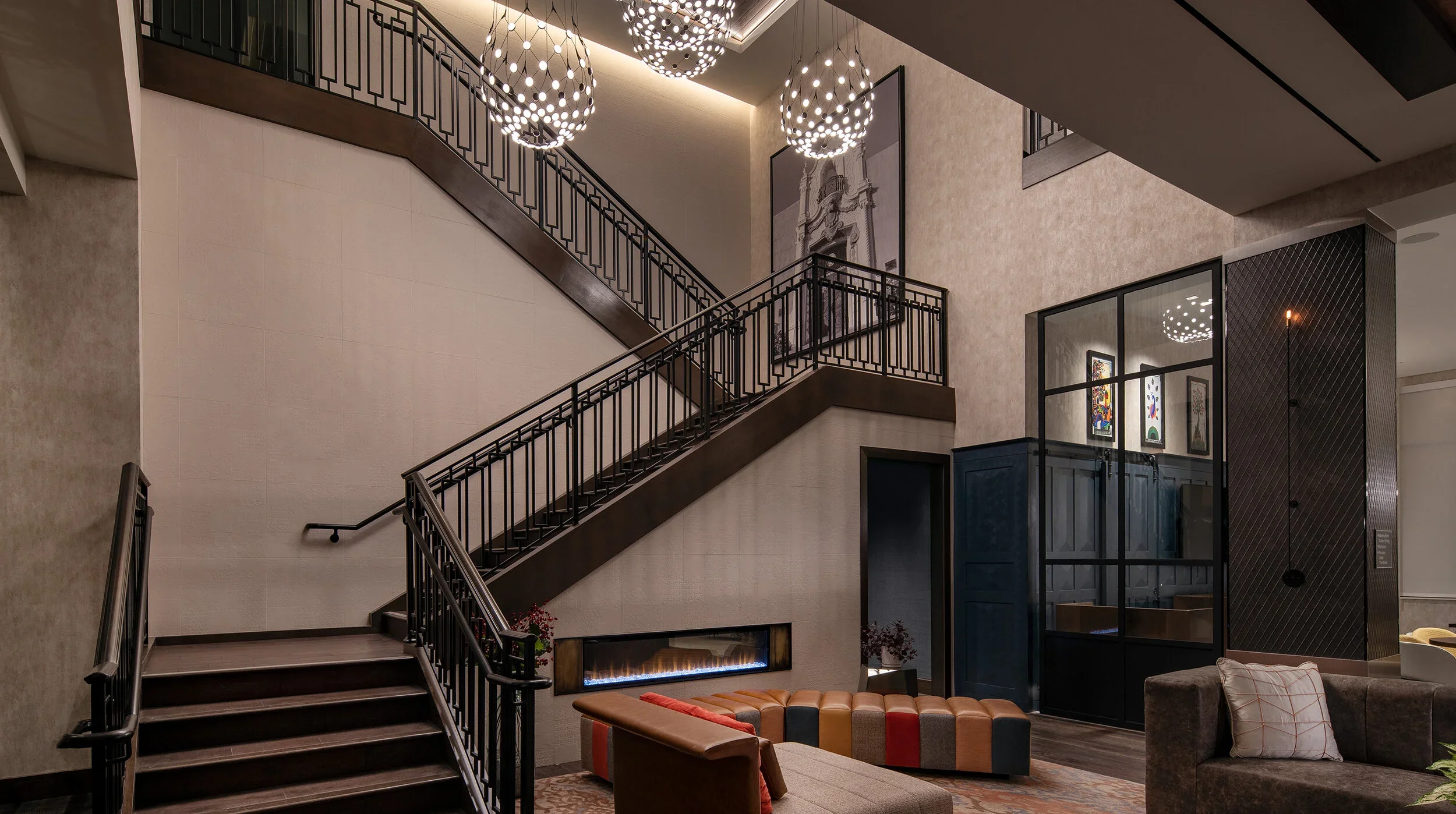 RI_LAXRL_Lobby_Staircase_Night.webp