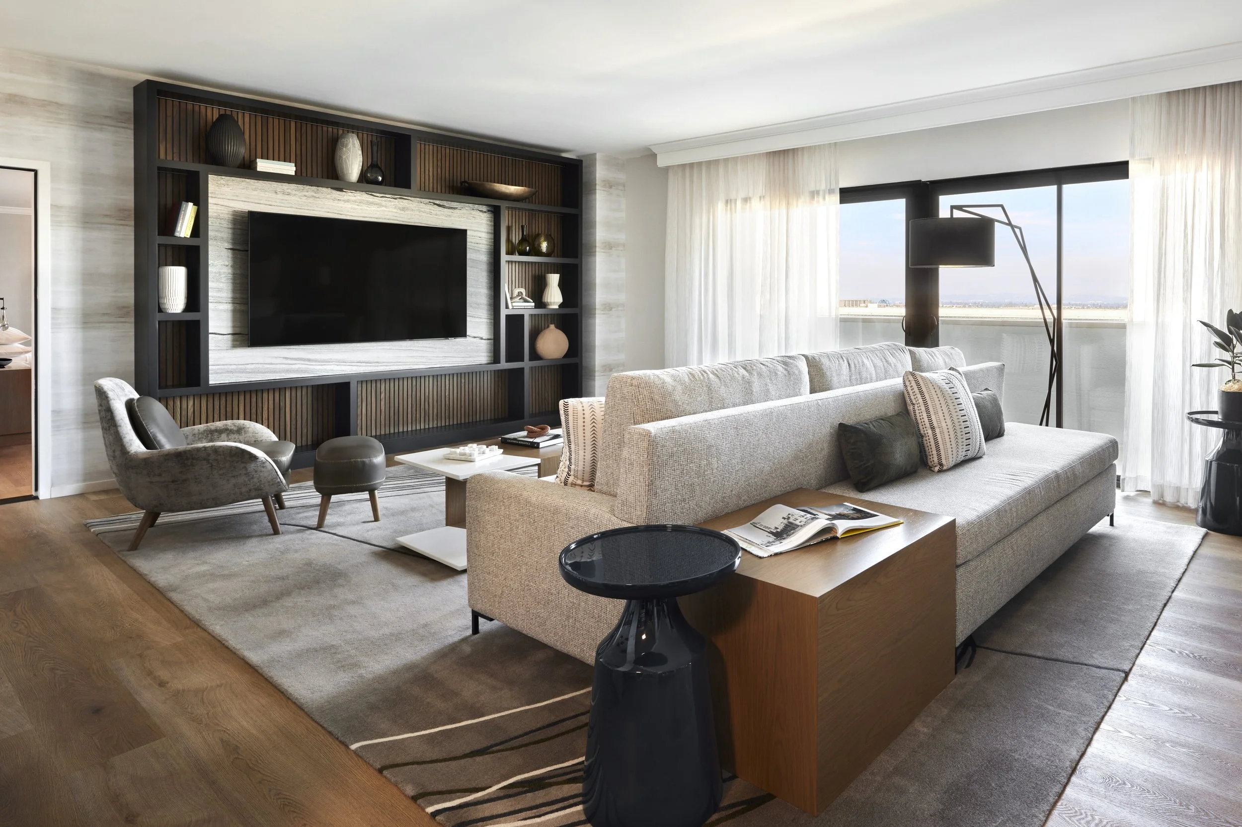 mc-laxah-presidential-suite--02703 - Living Area.jpg