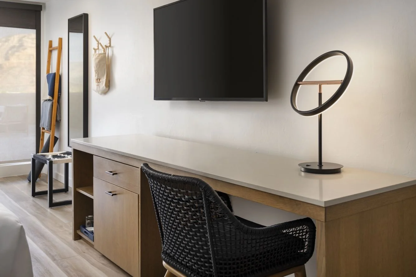 tx-flgsx-desk-and-chair--82689-92525_Classic-Hor.jpg