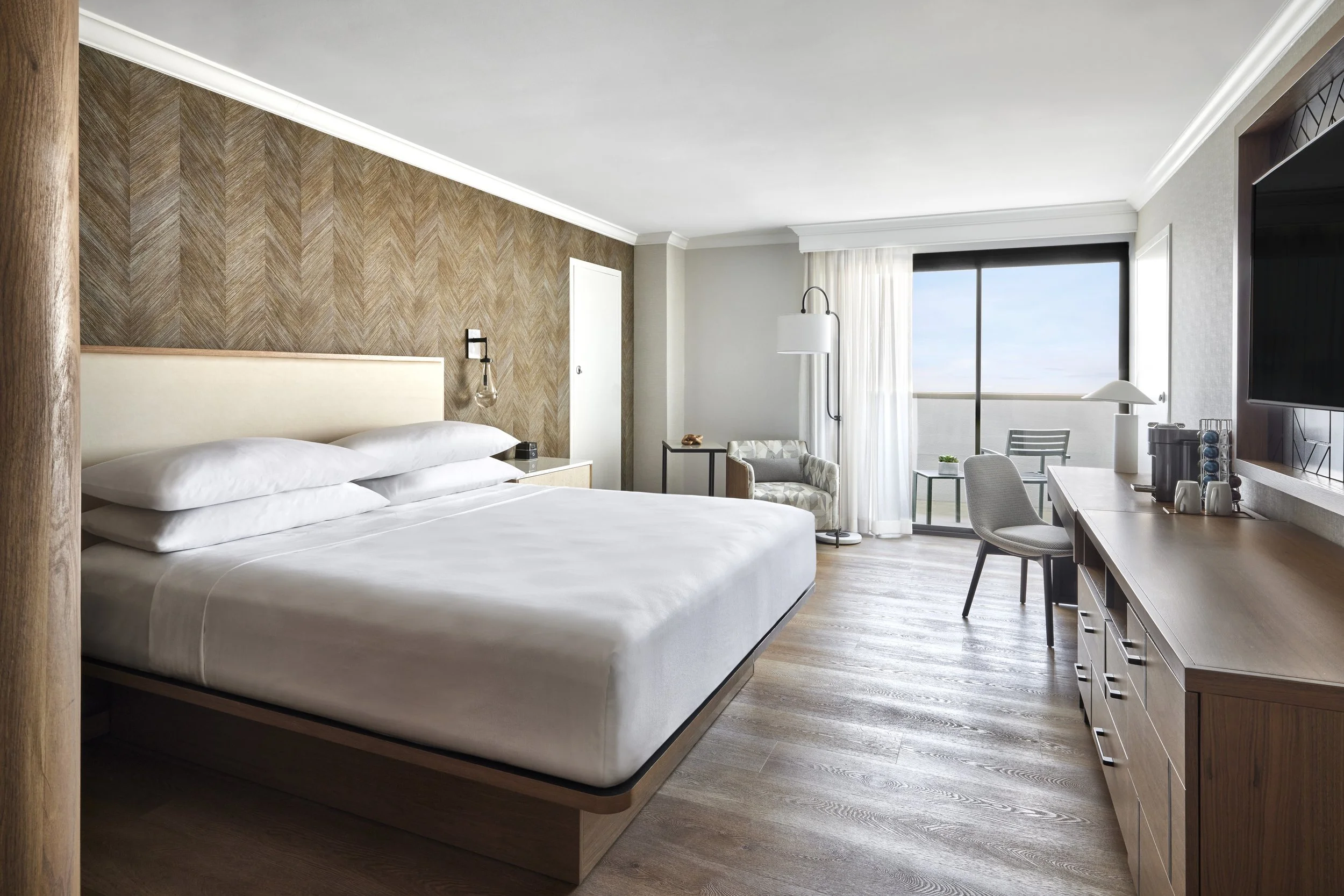 mc-laxah-chairman-suite-00241-bedroom (1).jpg