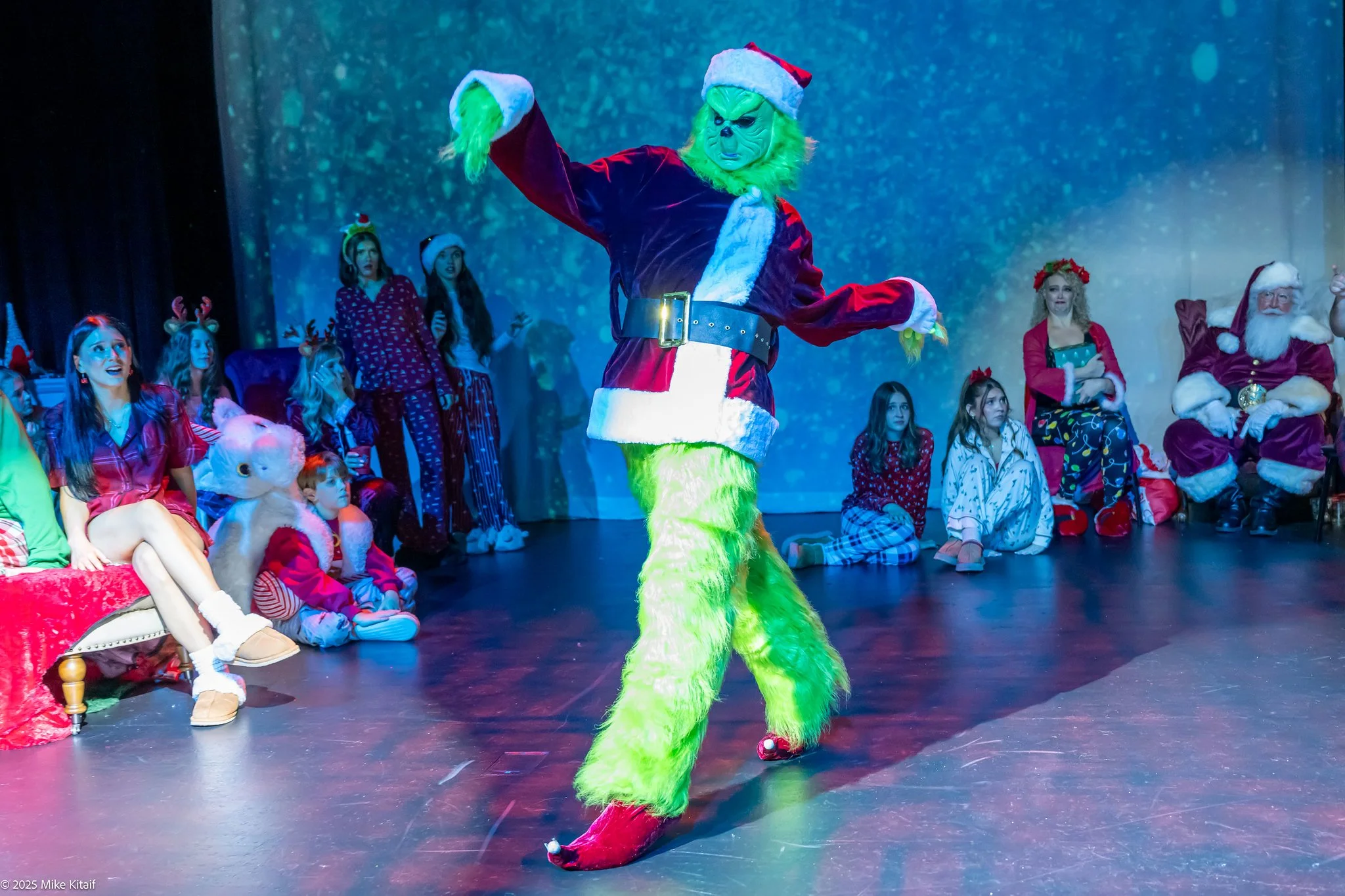 Jingles & Jammies - Rehearsal - Dec 2025-166-X4.jpg