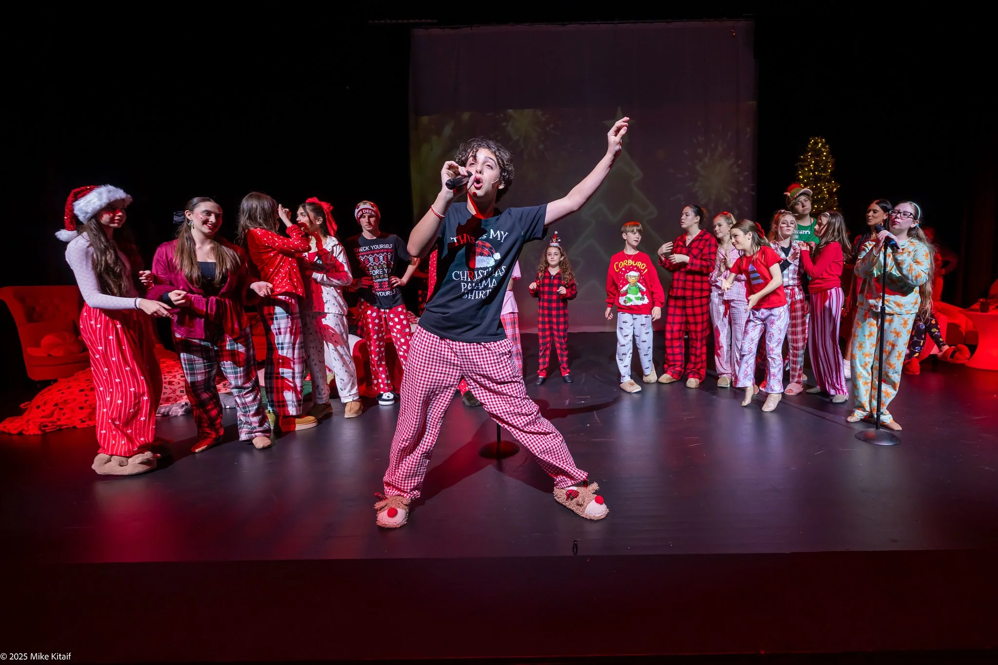 Jingles & Jammies - Rehearsal - Dec 2025-197-X4.jpg