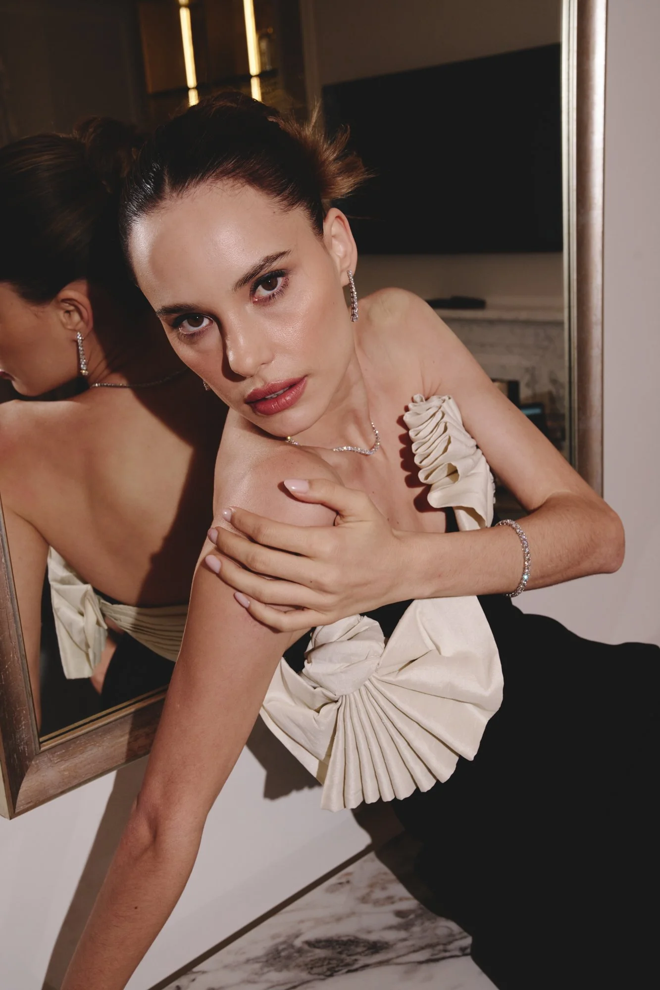 Luxury Model shott 2024501217.jpg