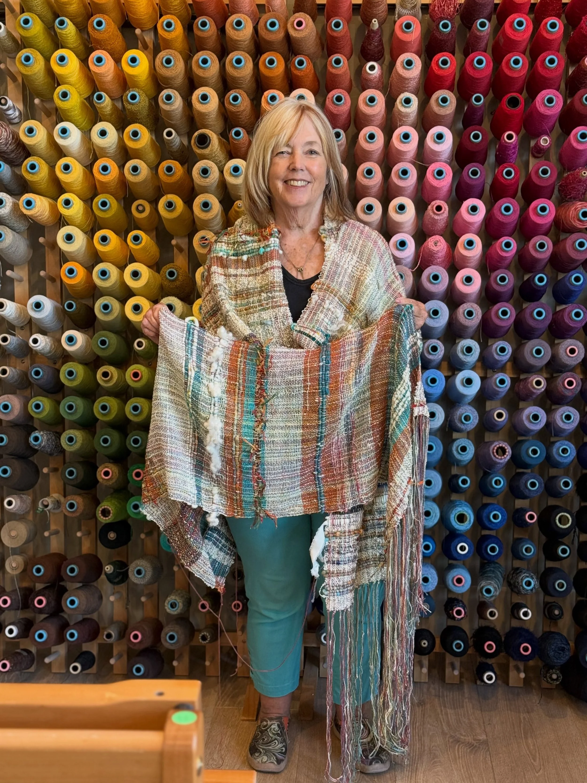 Martha just finished this absolutely gorgeous woven cloth!
 What will it be&hellip;.? She might be thinking a piece of clothing!
#saoriweaving #designandsew #textile #wimberley #creatingart