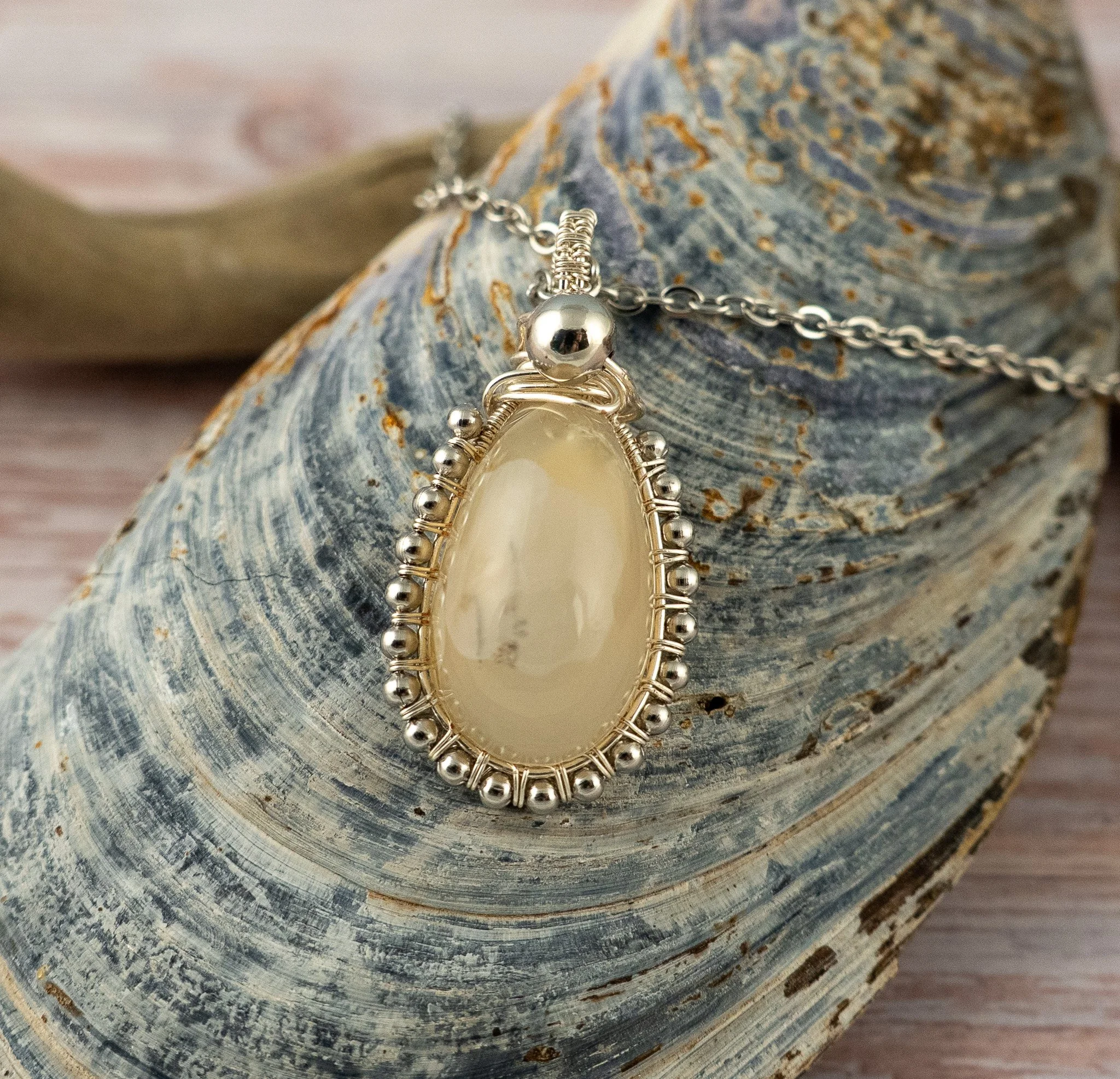 Washington State Agate Wire-Wrapped Beaded Pendant