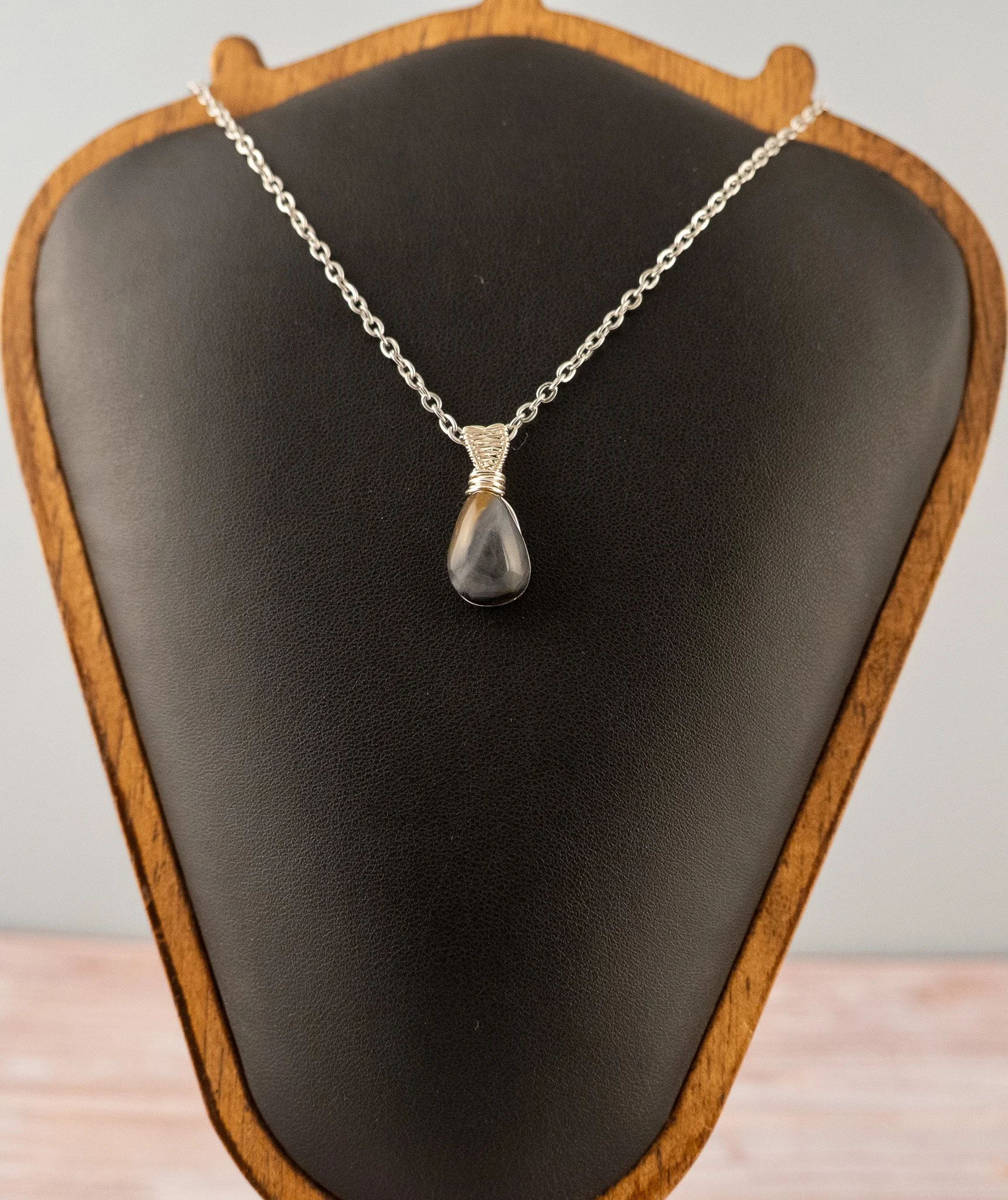 Tahoma Agate Silver-Coated Copper Wire-Wrapped Pendant