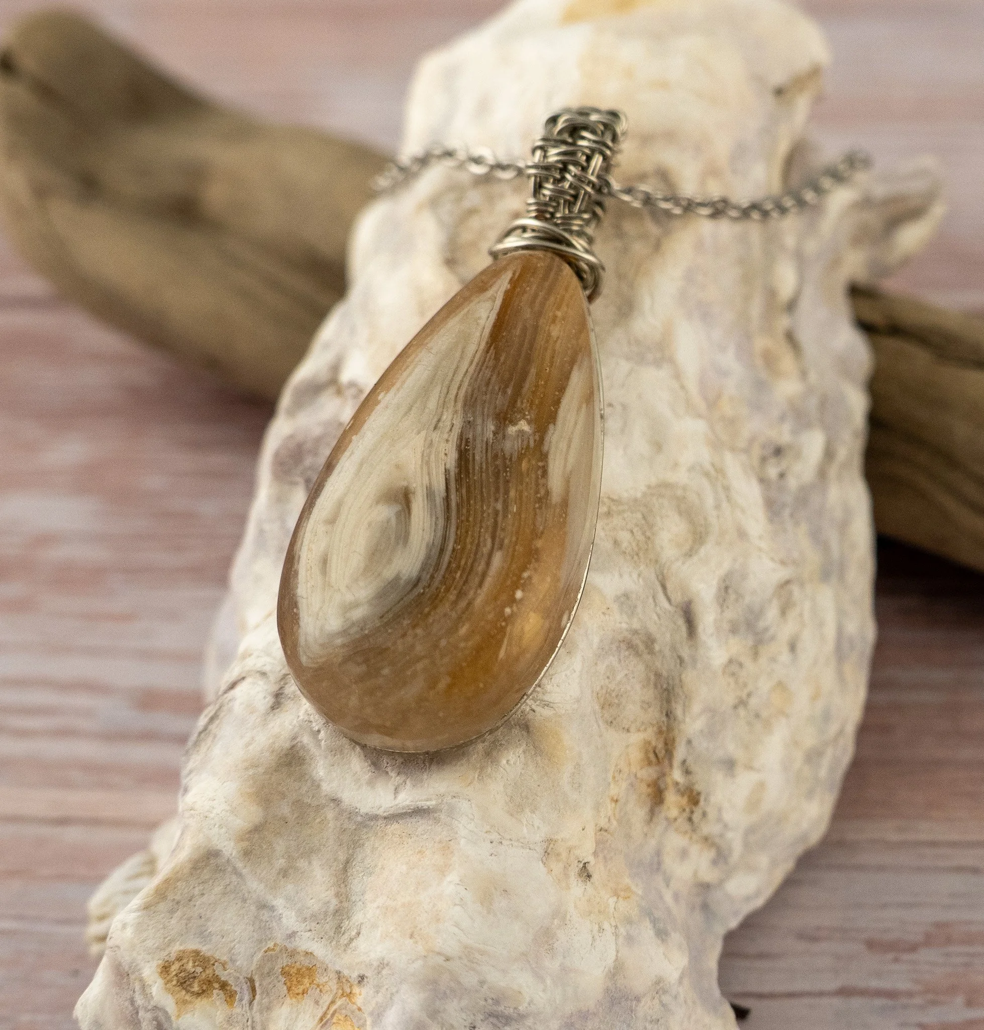Weathered Agate Silver-Coated Copper Wire-Wrapped Pendant
