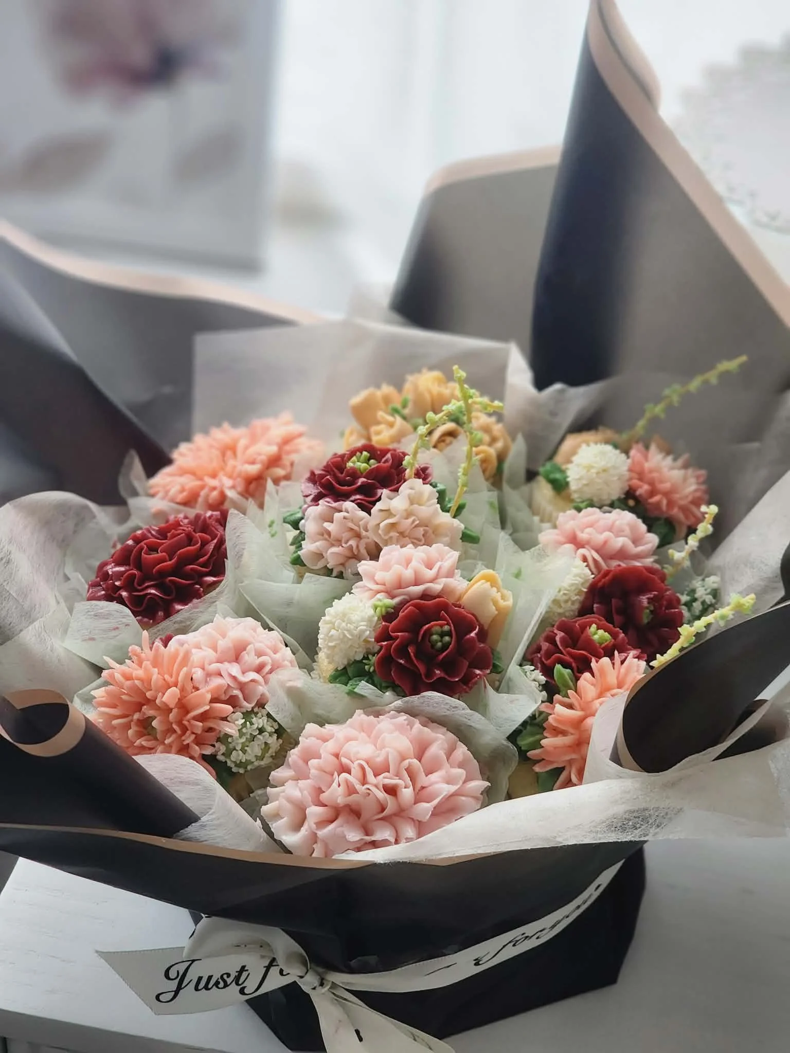 Flower cupcake bouquet