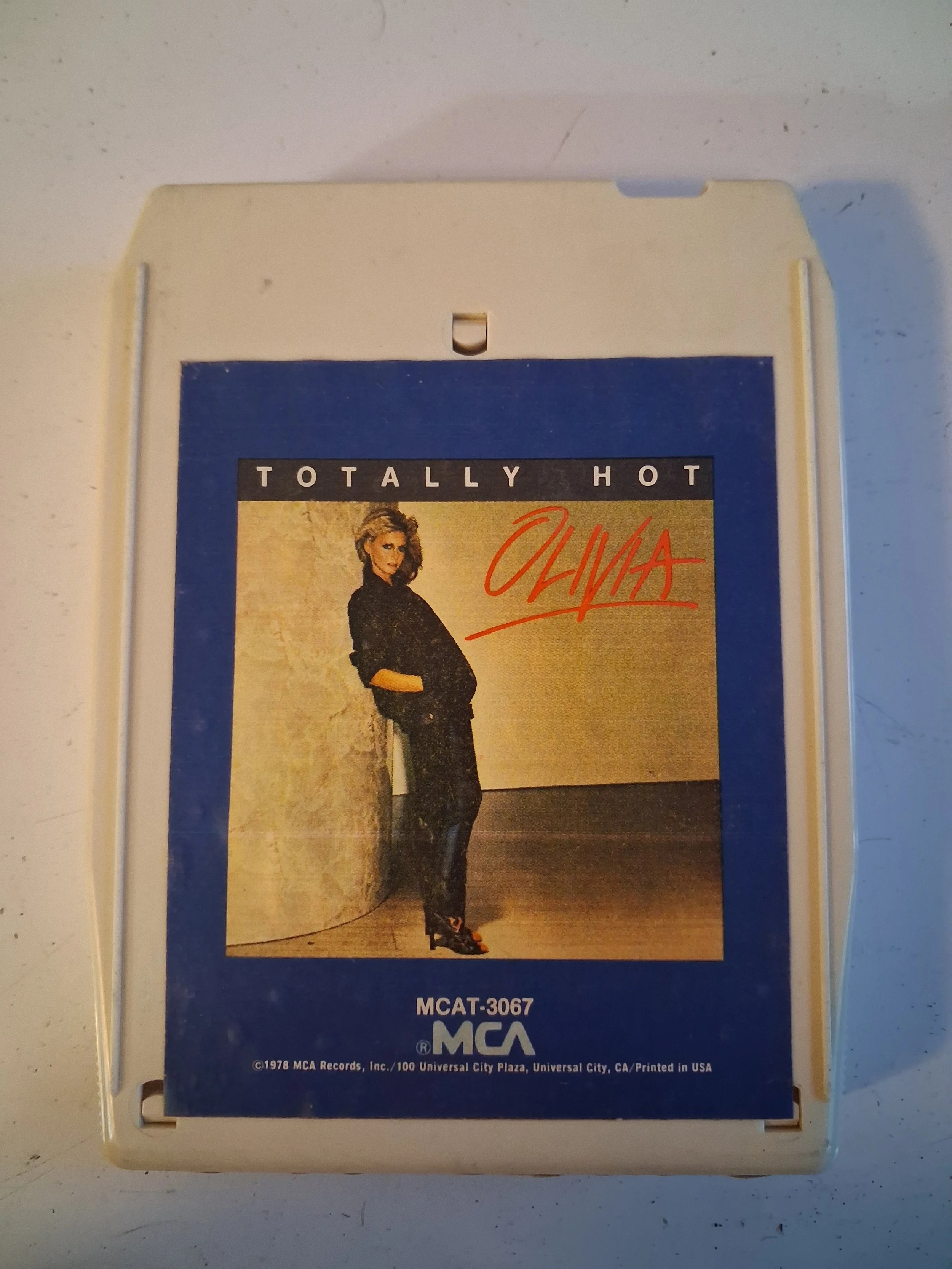 Olivia Newton JKohn Totally Hot.jpg