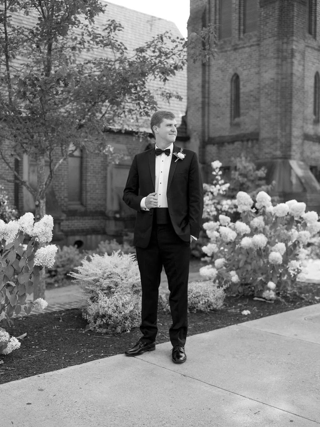 2-Groom&Groomsmen-17.jpg
