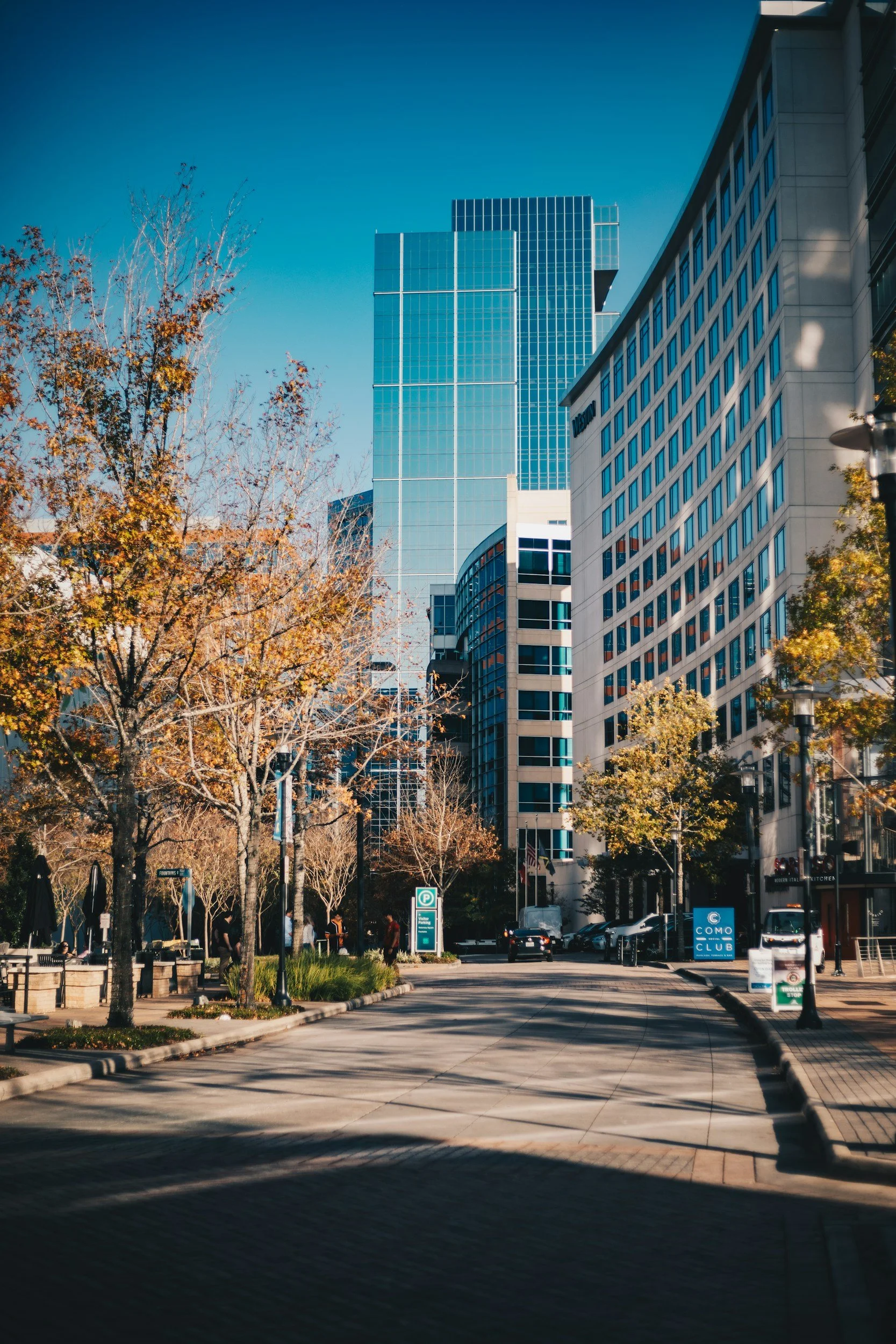 The Woodlands Texas buildings and streets, trauma therapy available to The Woodlands residents via telehealth