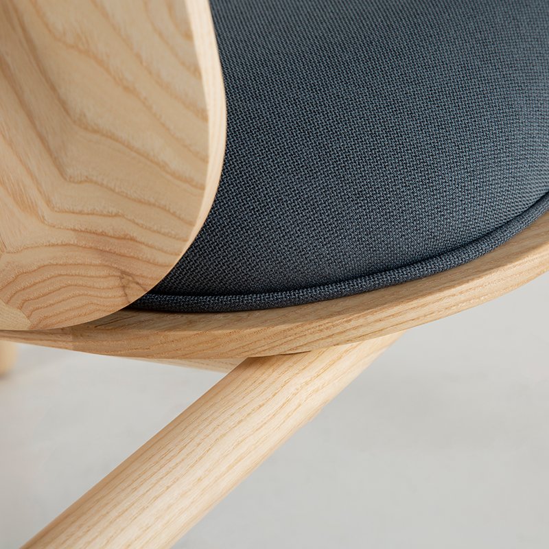 Feature__0002_Blume-Chair-Seat-Detail-2.jpeg