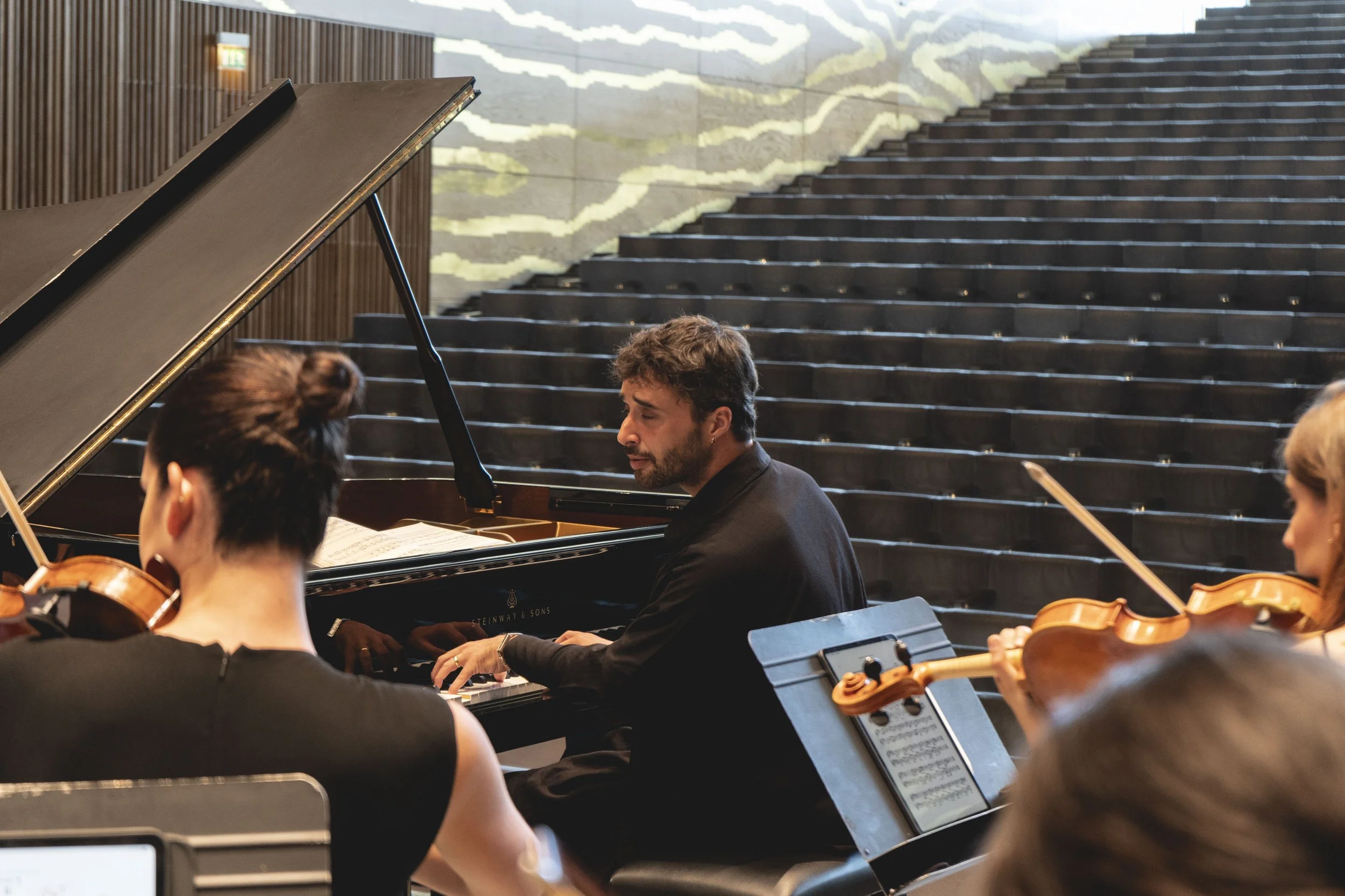 Rehearsing with the orchestra. Raúl da Costa on the piano, in Casa da Música, Porto