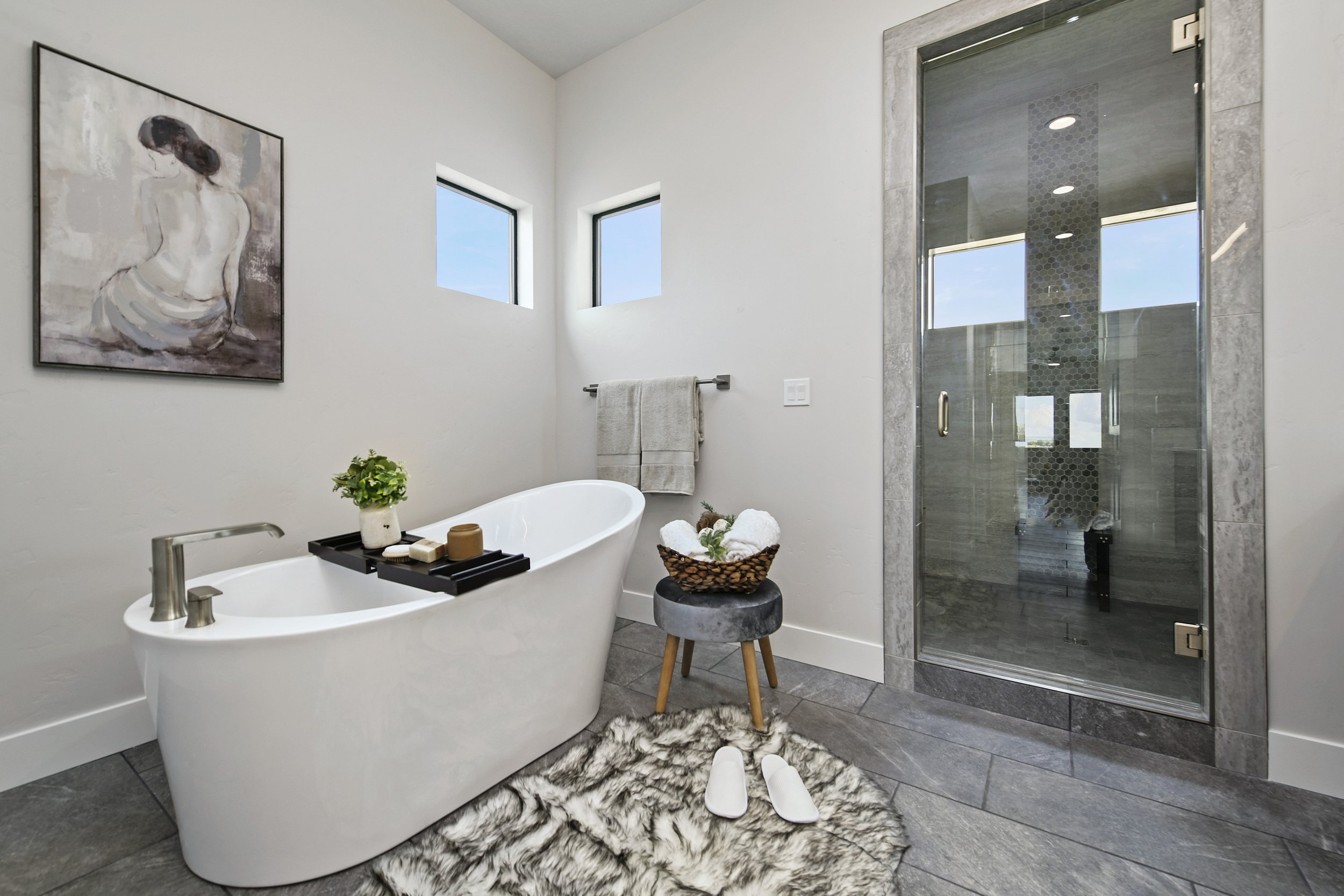 033_Bathroom.jpg