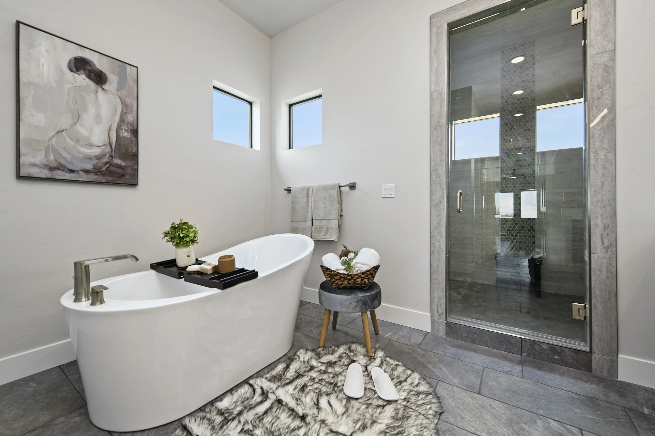 033_Bathroom.jpg